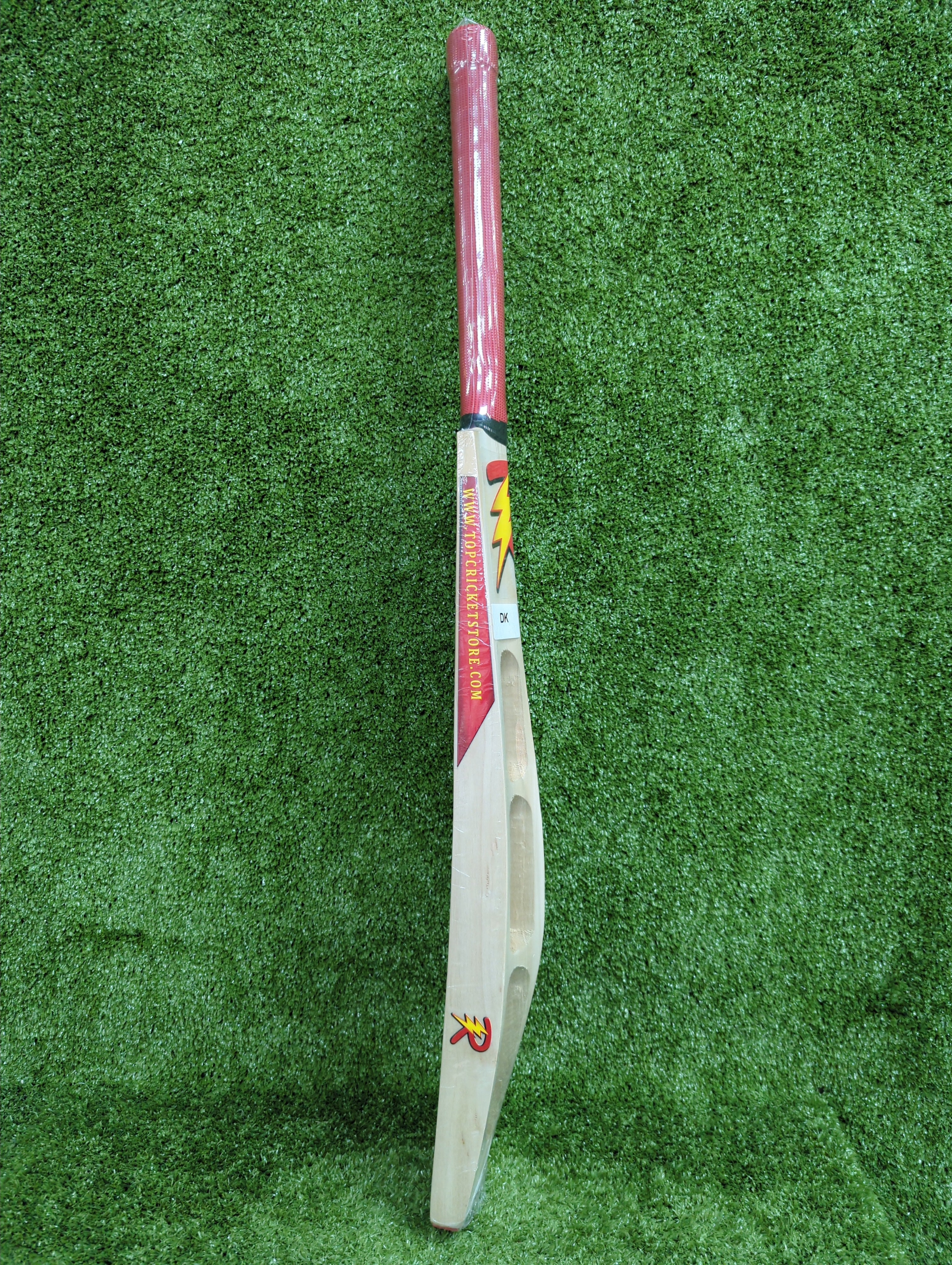 Side profile of Raydn Scoop bat showing aerodynamic wood removal