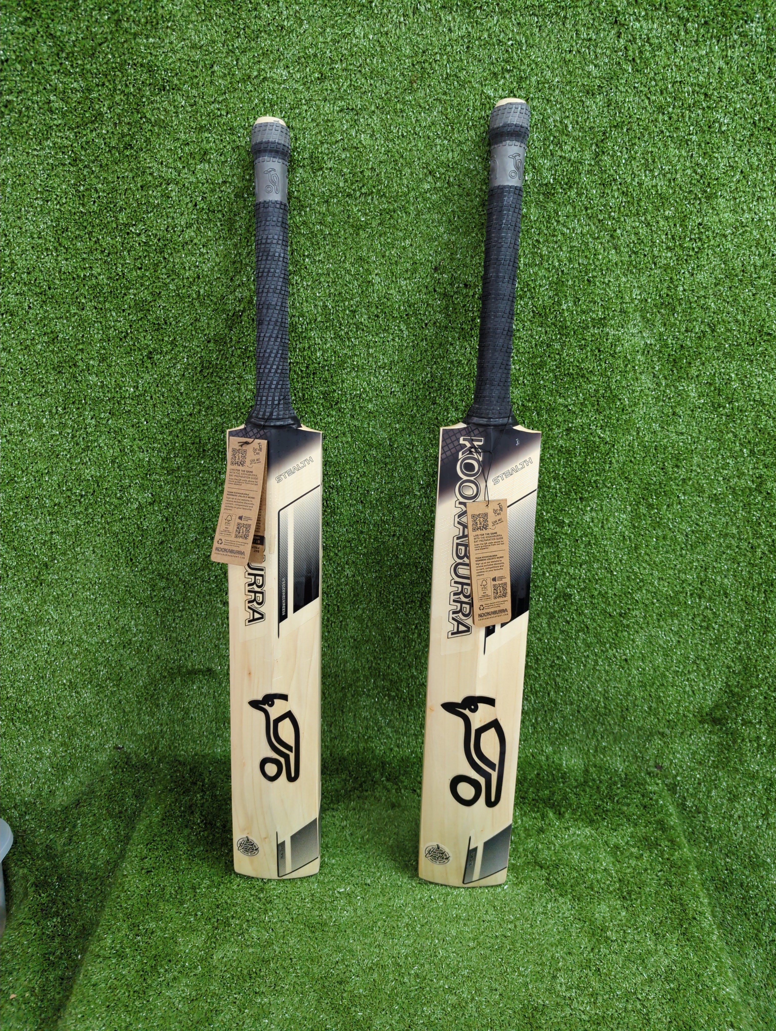 Kookaburra Stealth 6.4 Junior / Youth English Willow Cricket Bat