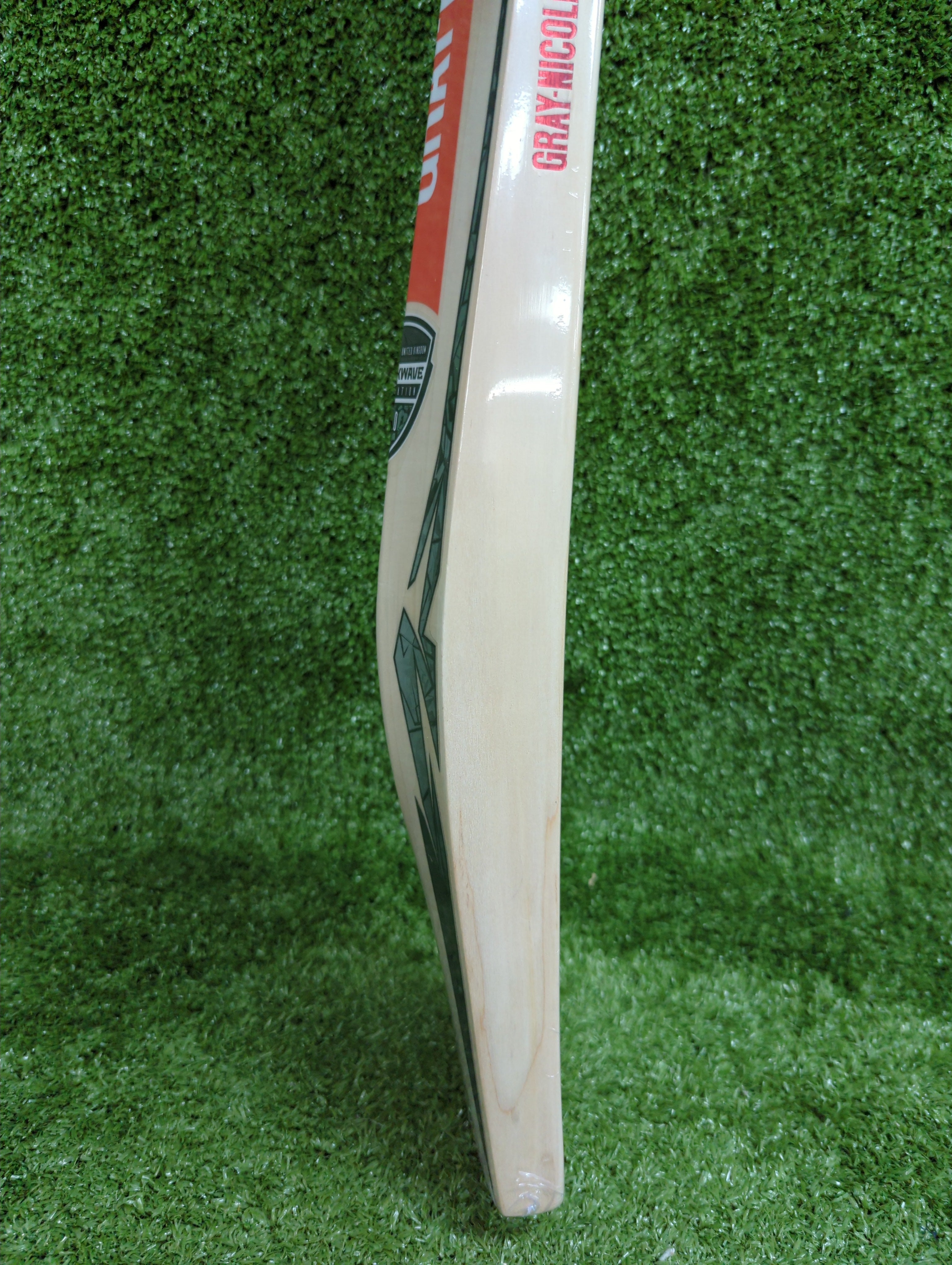 Gray-Nicolls Shockwave 5.5 English Willow Cricket Bat