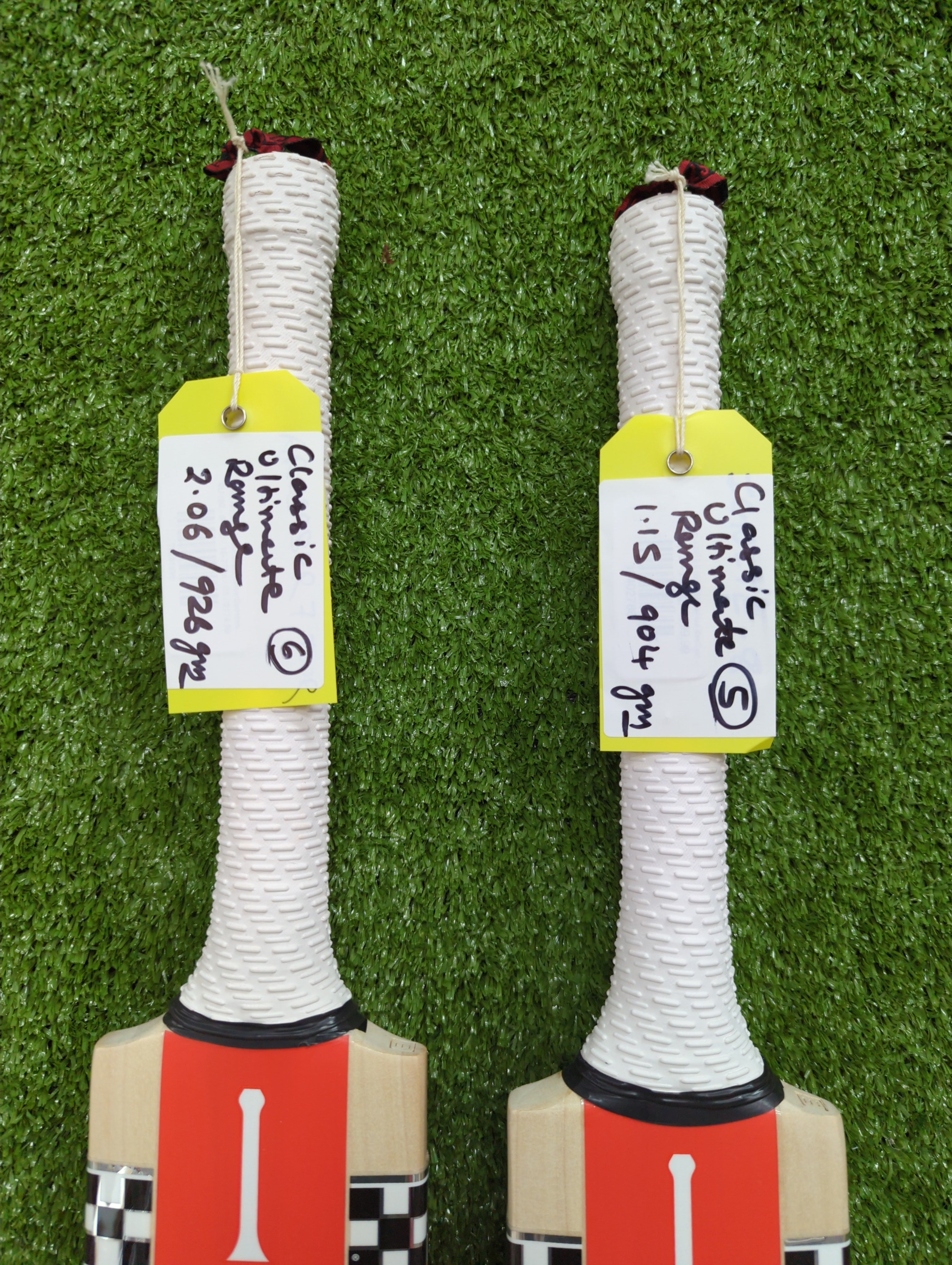 Gray-Nicolls Classic Ultimate Range Junior / Youth English Willow Cricket Bat