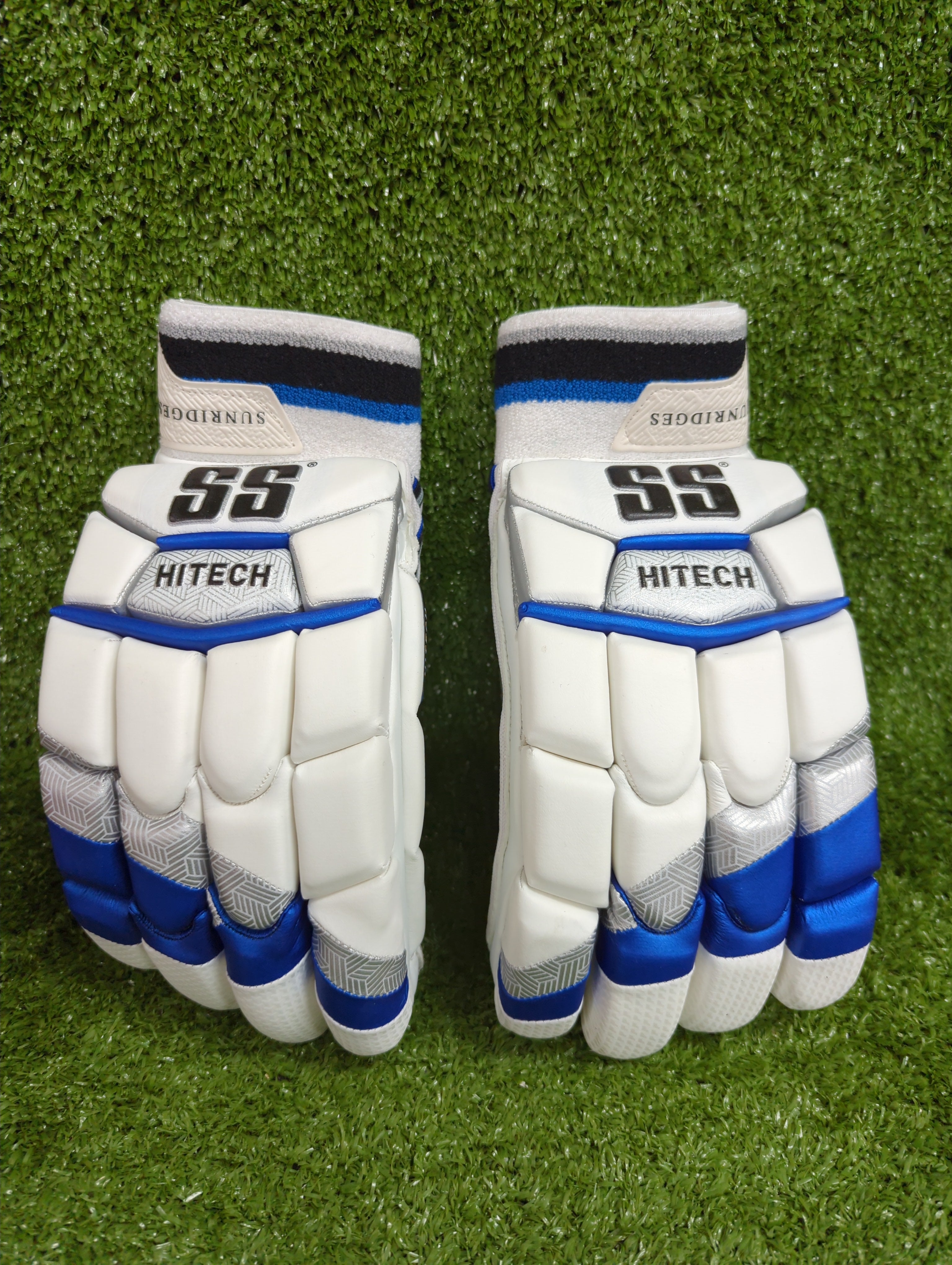 SS Hitech Adult Cricket Batting Gloves