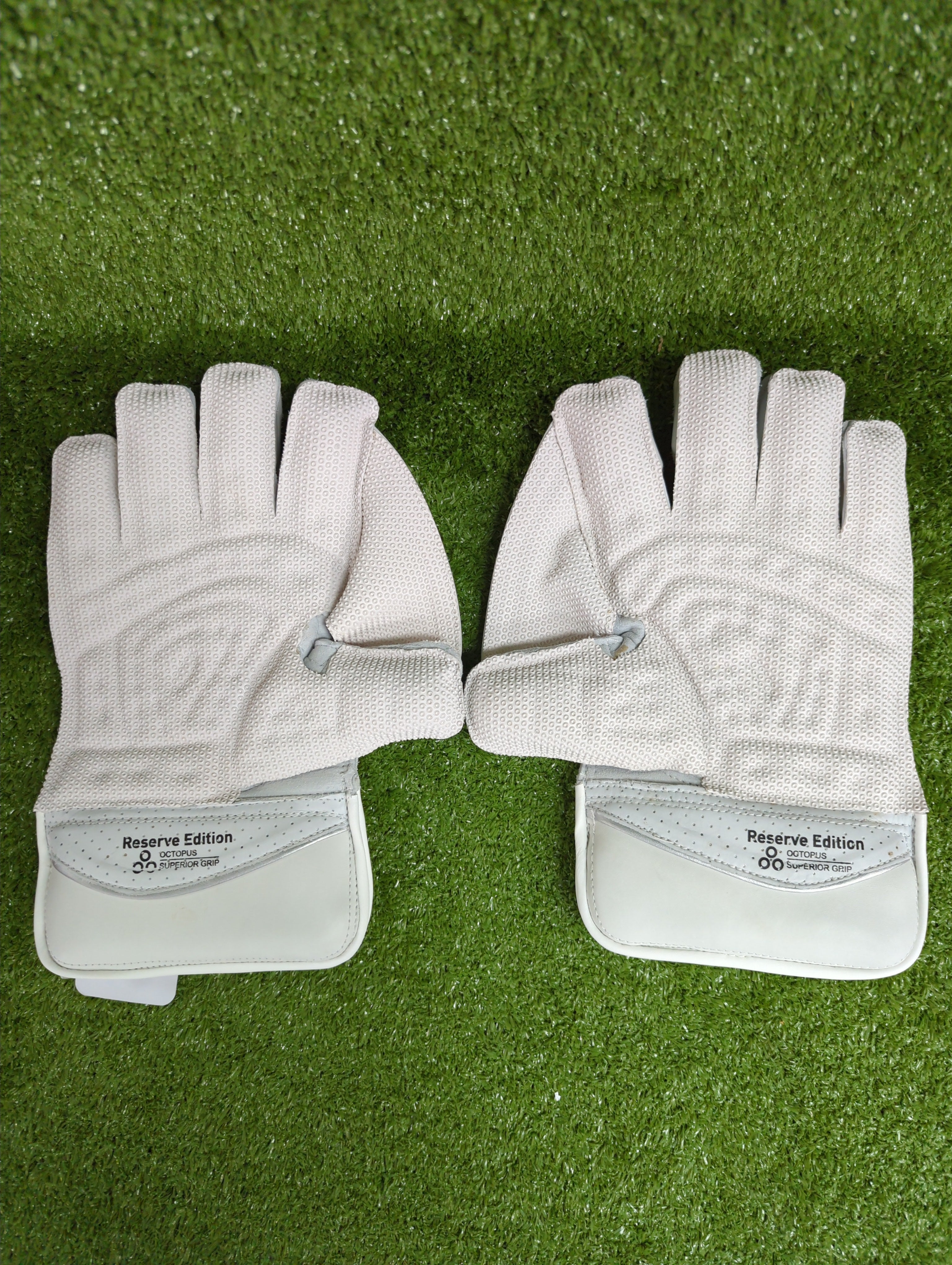 SS Reserve Edition Adult Wicket Keeping Gloves (White)