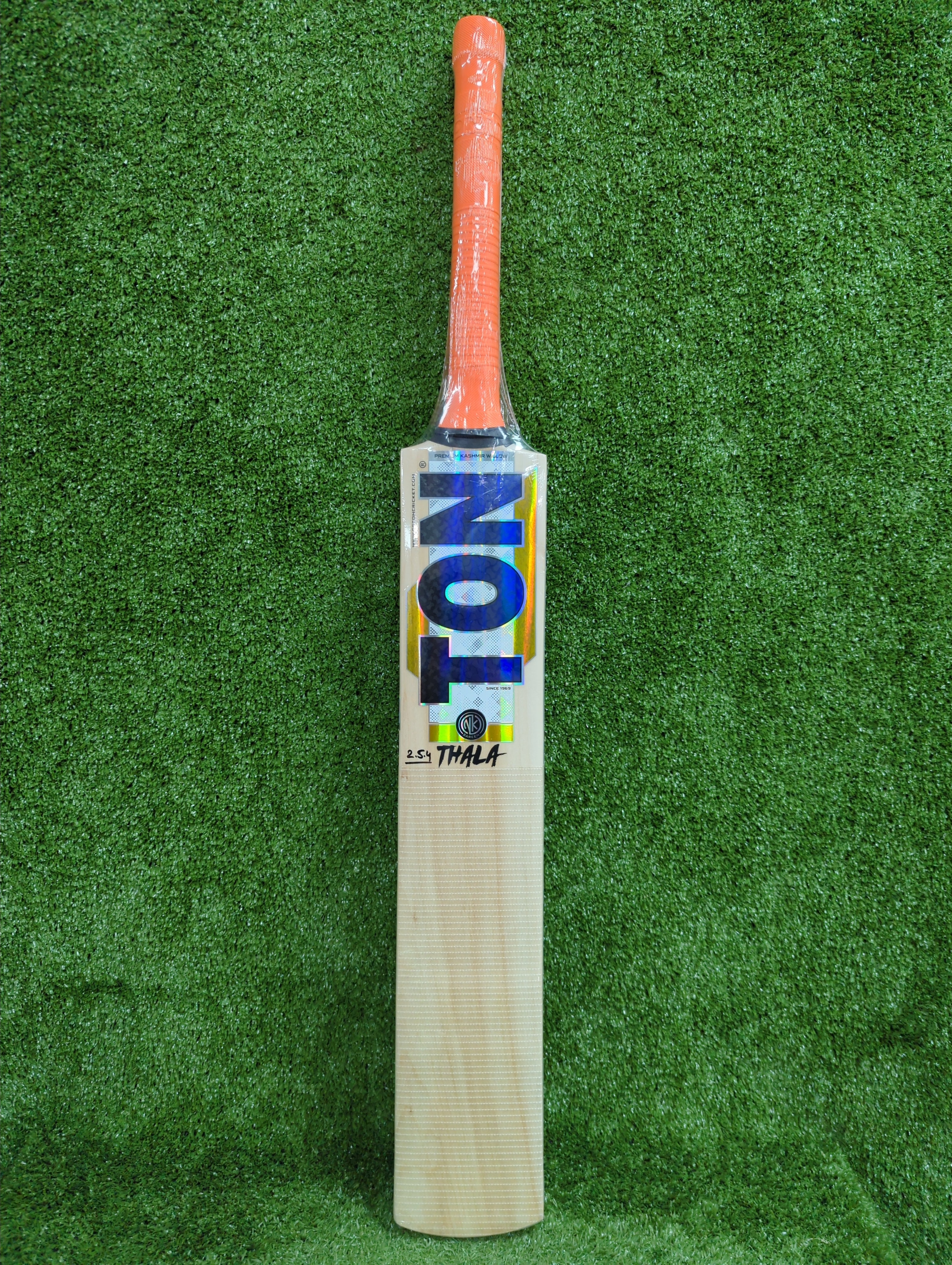SS TON Dhoni Thala Premium Kashmir Willow Cricket Bat