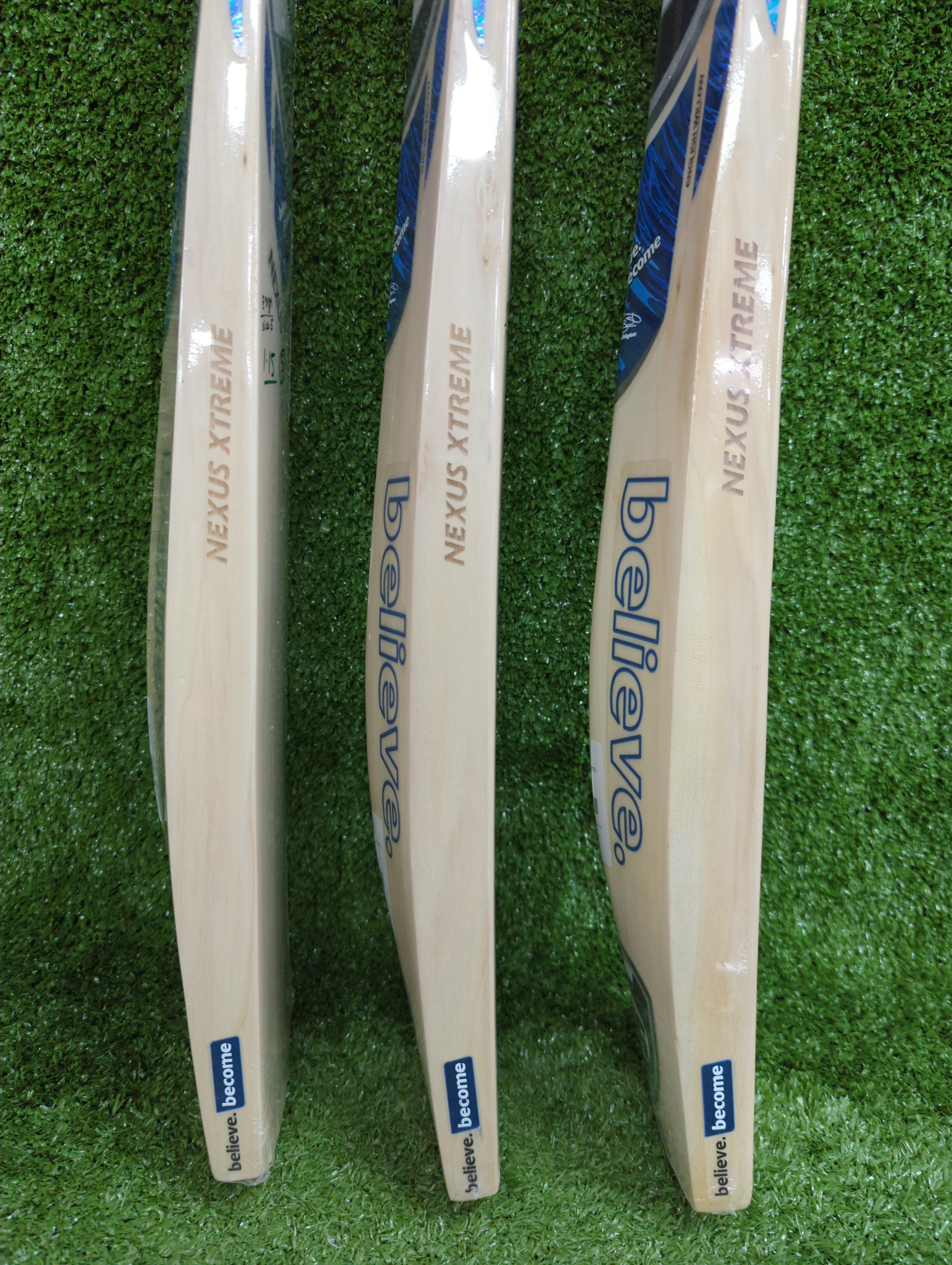 SG Nexus Xtreme Junior / Youth Cricket Bat
