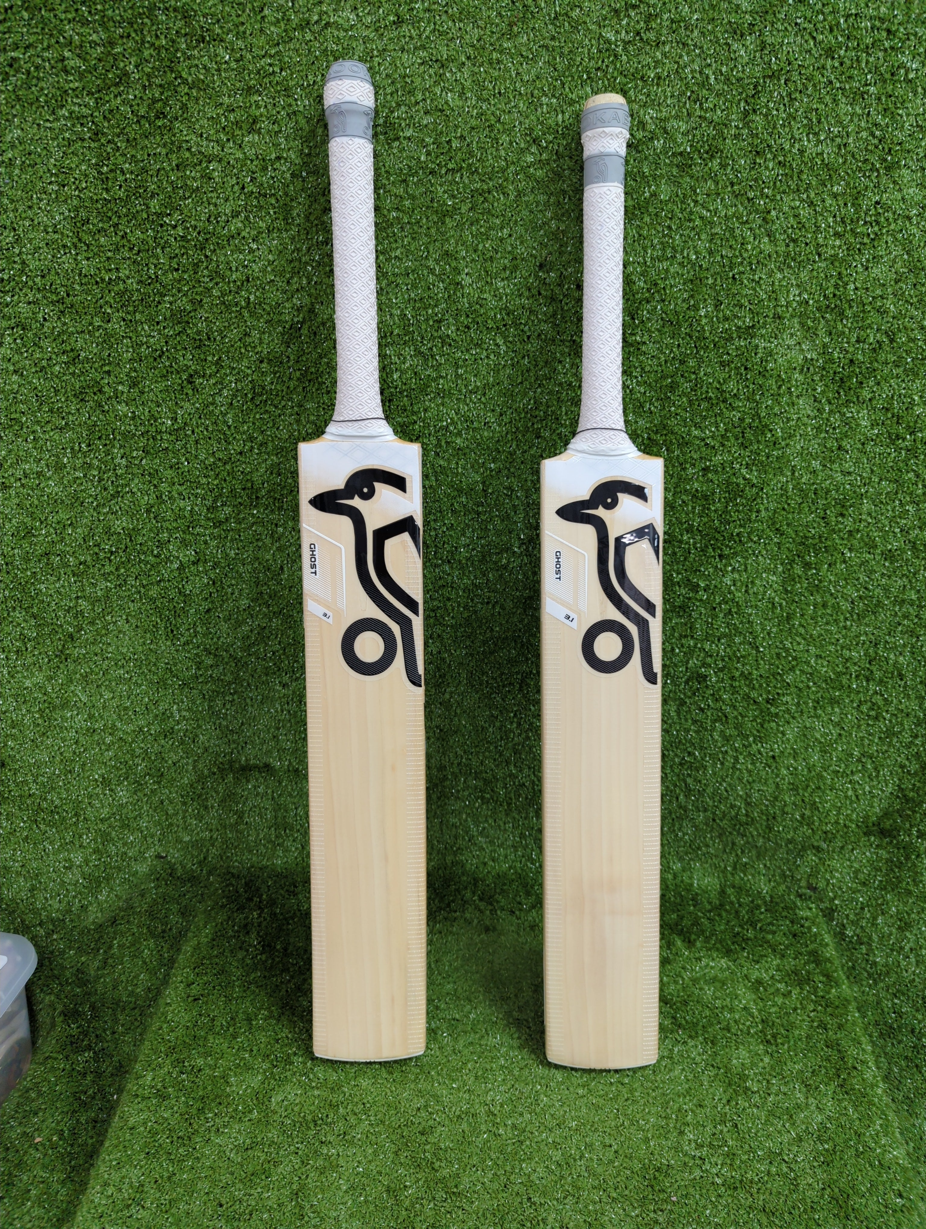 Kookaburra Ghost 3.1 Junior / Youth English Willow Cricket Bat