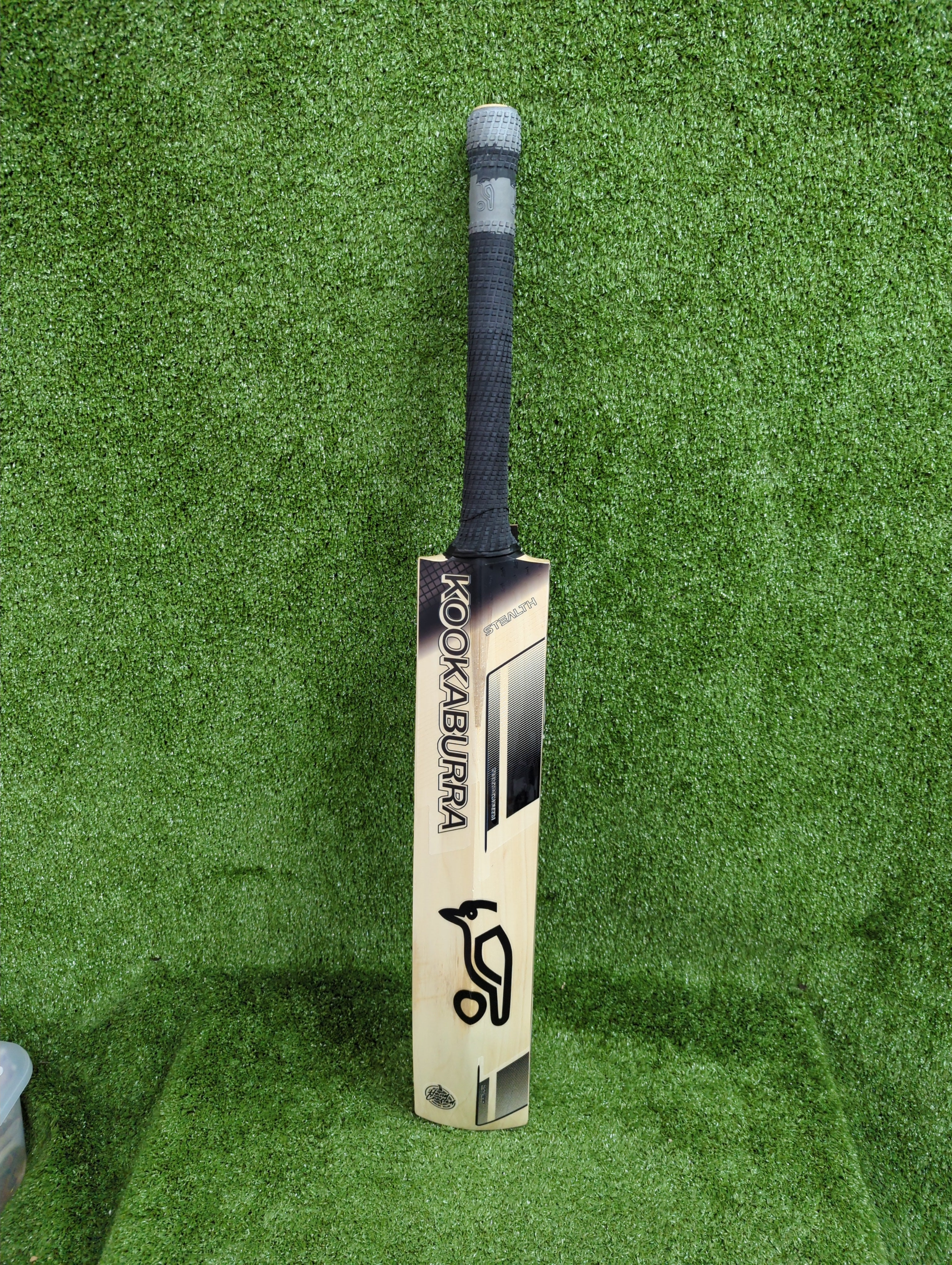 Kookaburra Stealth Max English Willow Cricket Bat