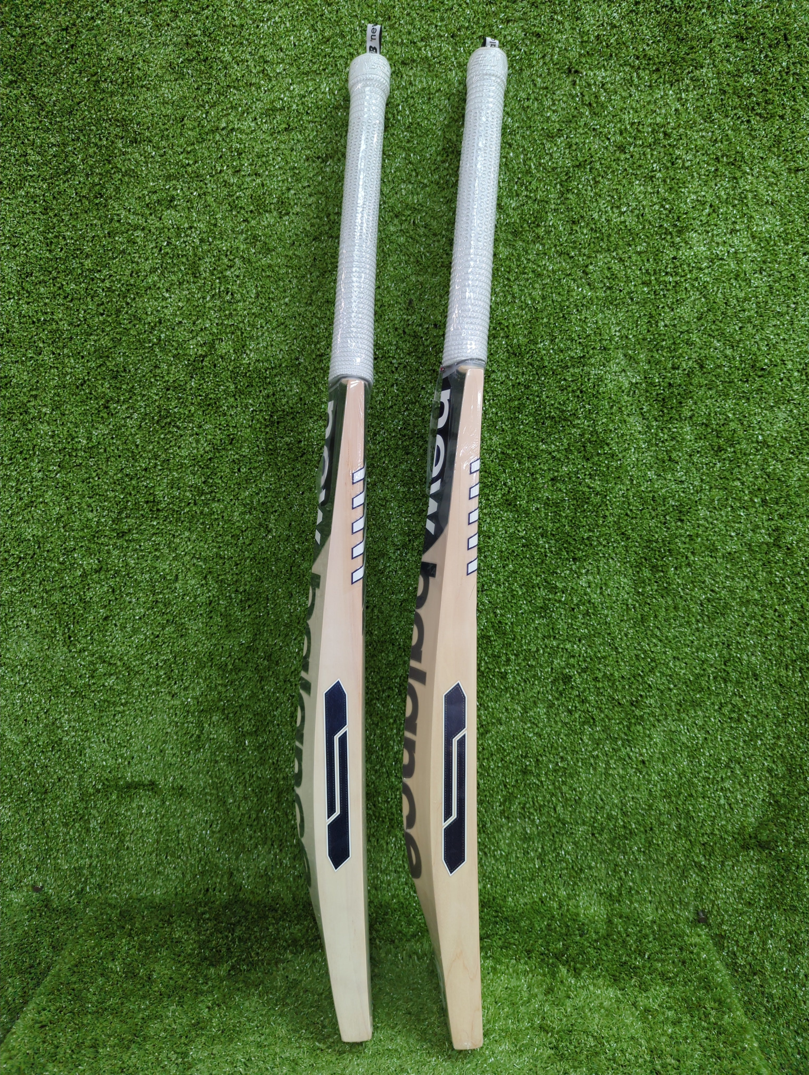 NB DC 1200I Max Adult English Willow Cricket Bat