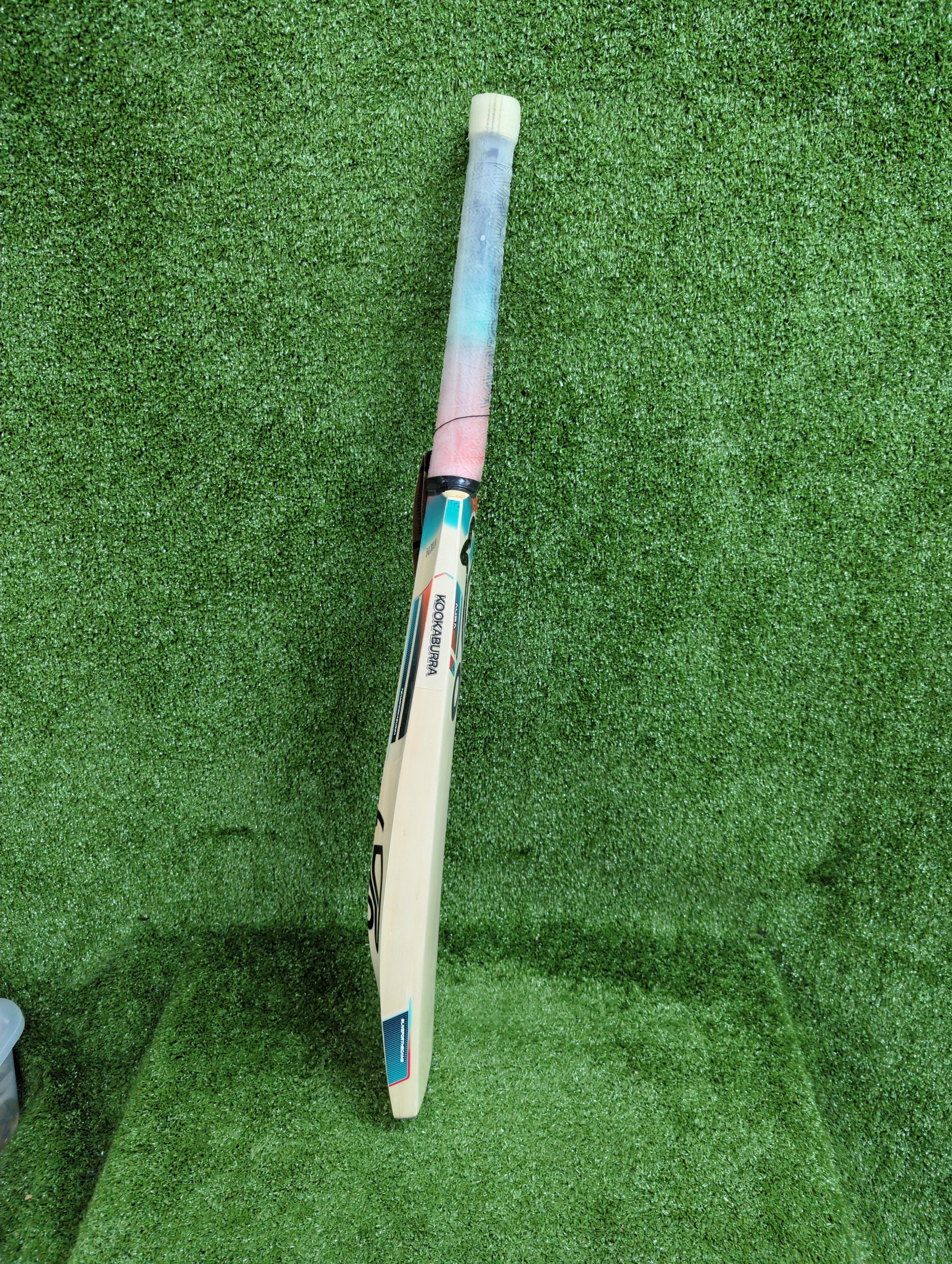 Kookaburra Aura 4.1 English Willow Cricket Bat