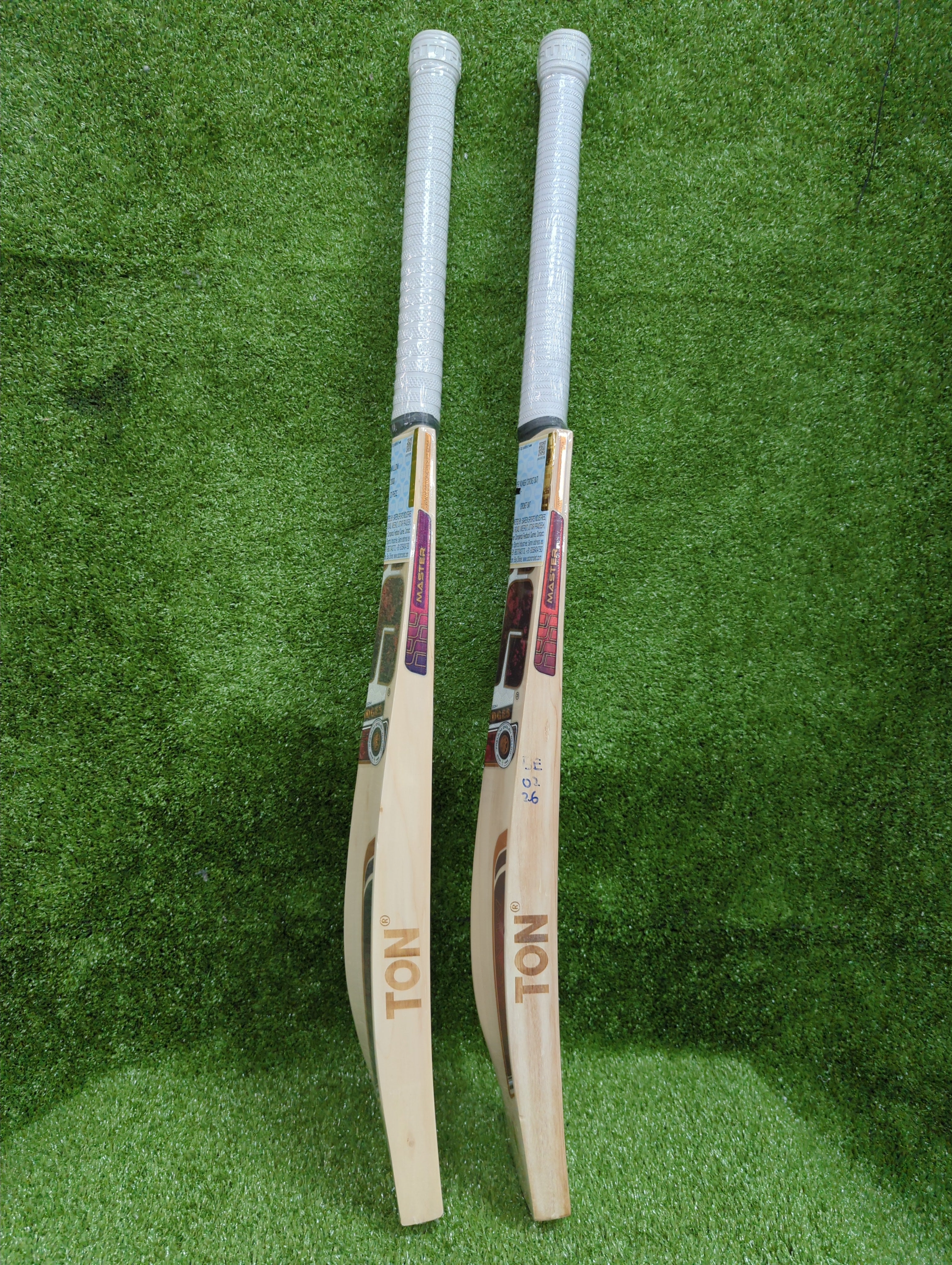 SS Master 2000 English Willow Cricket Bat Short Handle SS