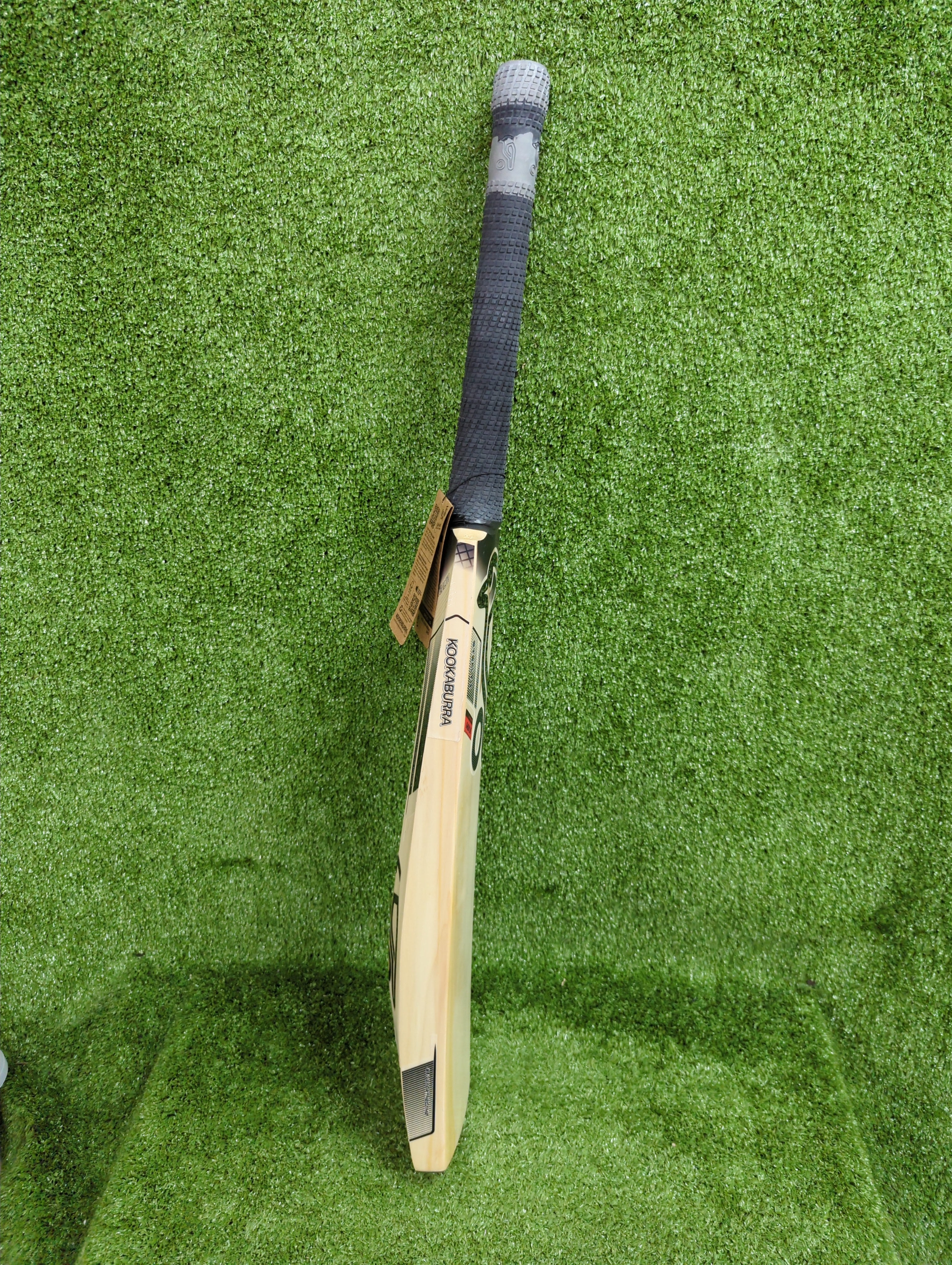 Kookaburra Stealth Max English Willow Cricket Bat