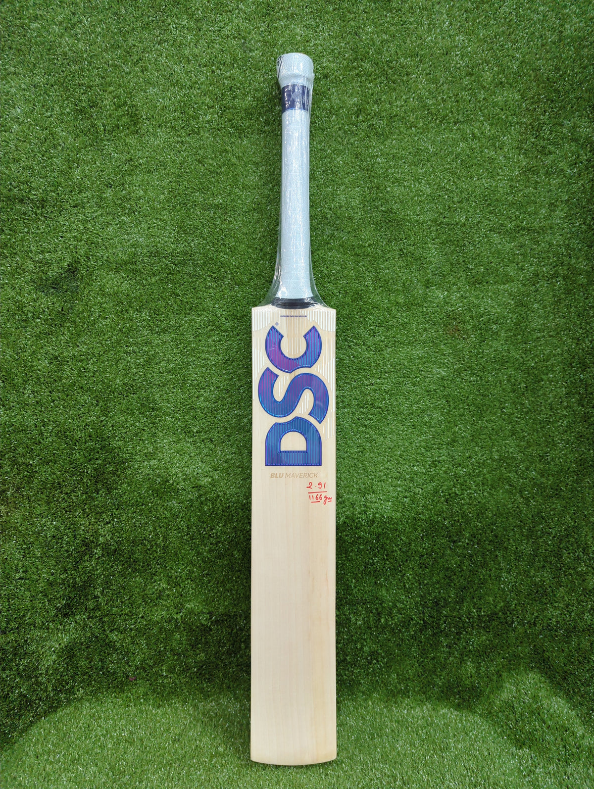 DSC Blu Maverick Adult English Willow Cricket Bat DSC