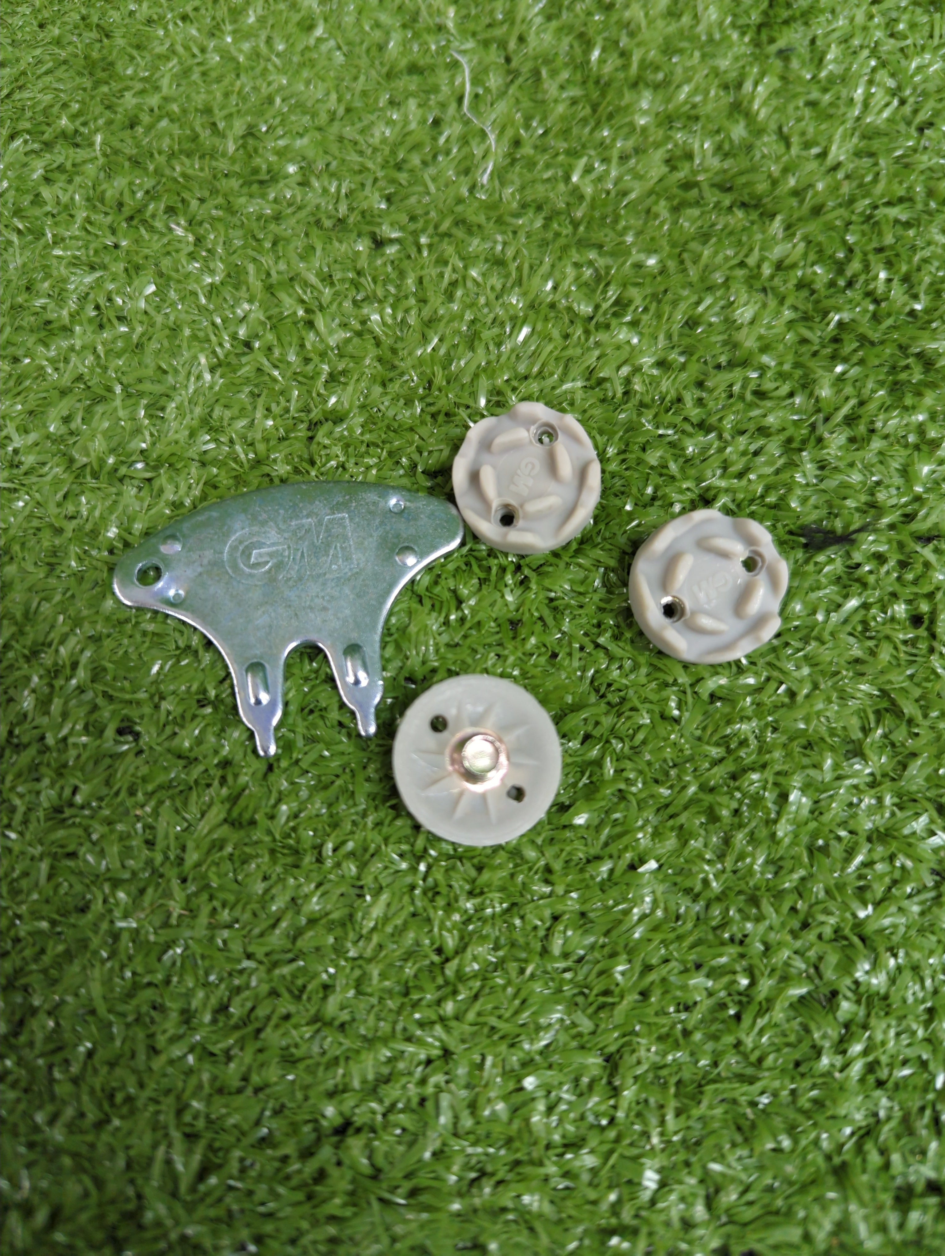 GM Cricket Universal Spare Rubber Spikes (Set of 20)