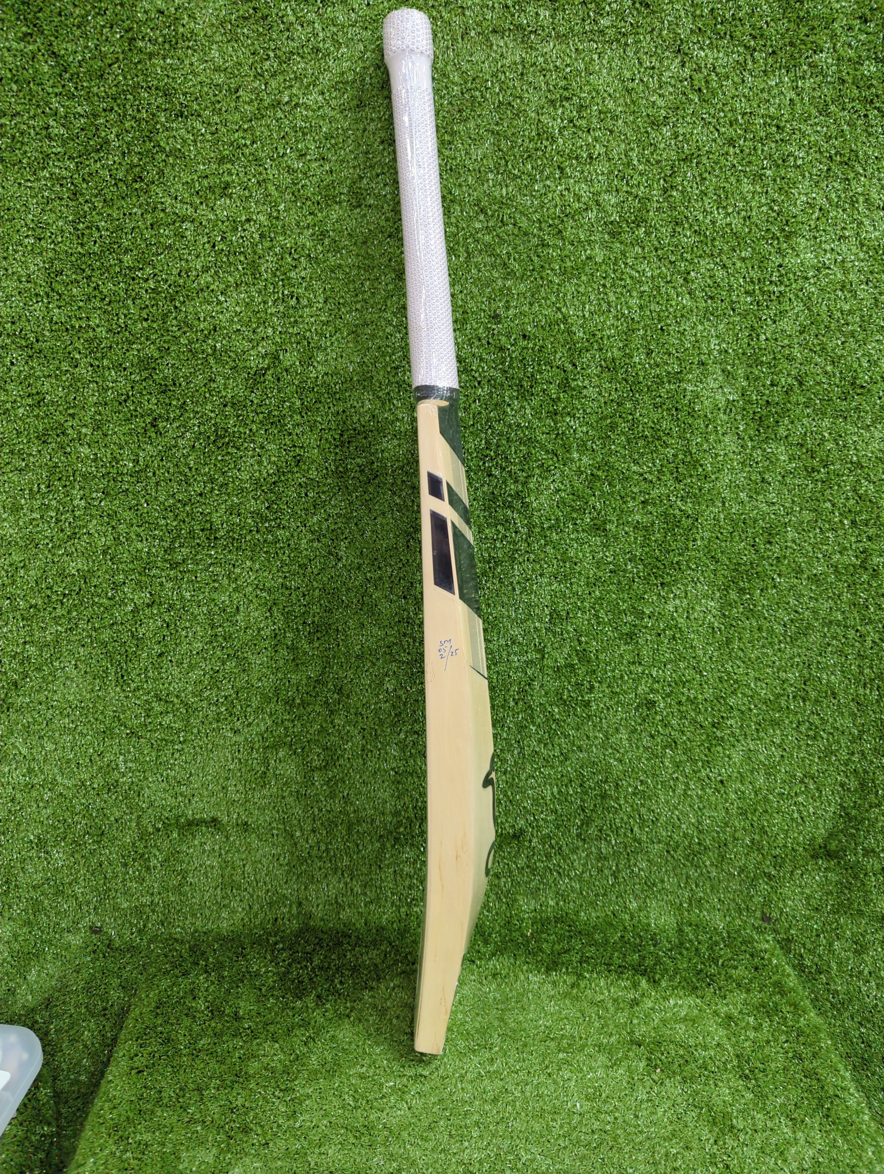 Kookaburra Stealth 2.1 Limited Edition English Willow Cricket Bat