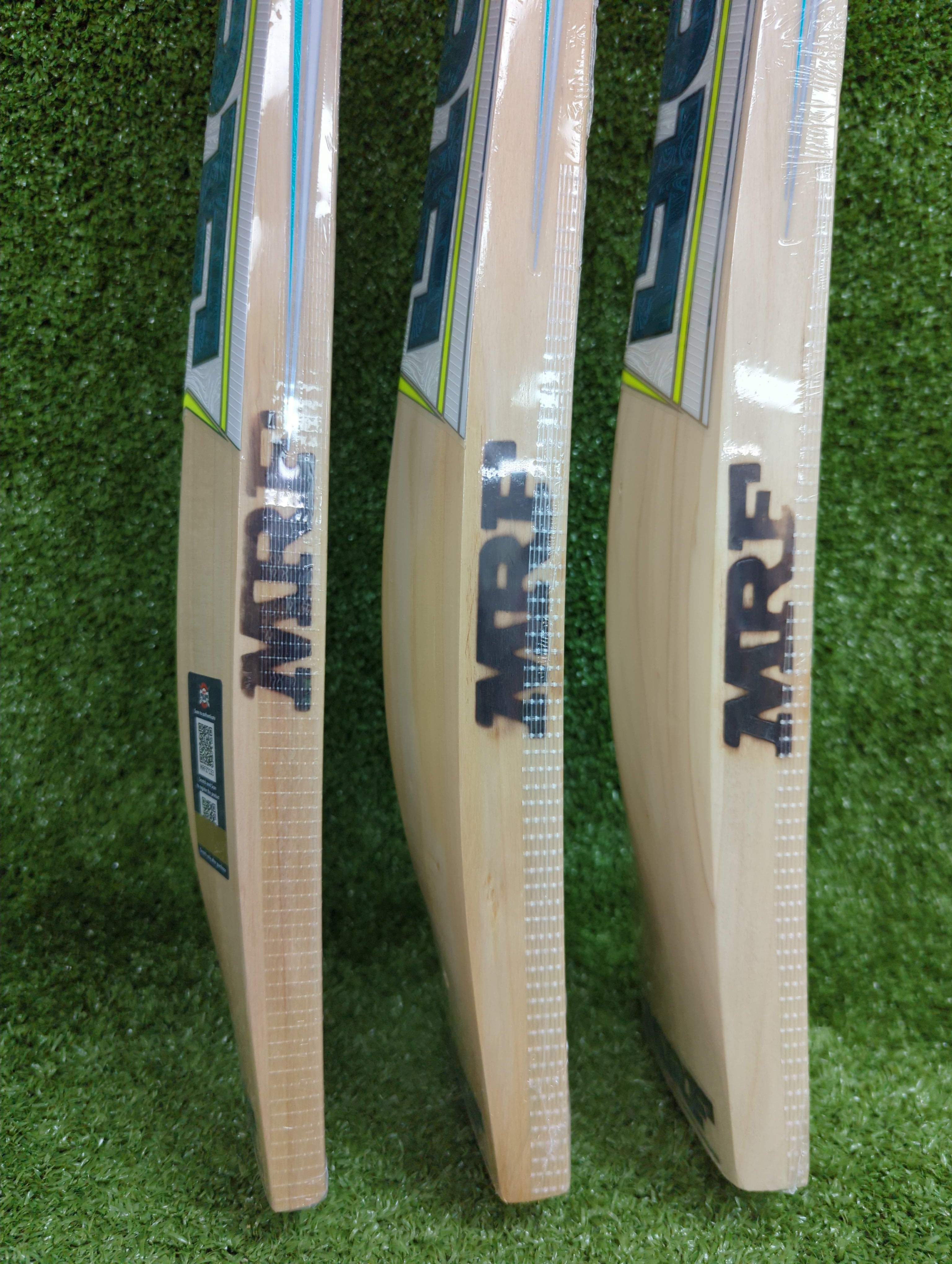 MRF Carnage GILL 77 Junior / Youth English Willow Cricket Bat