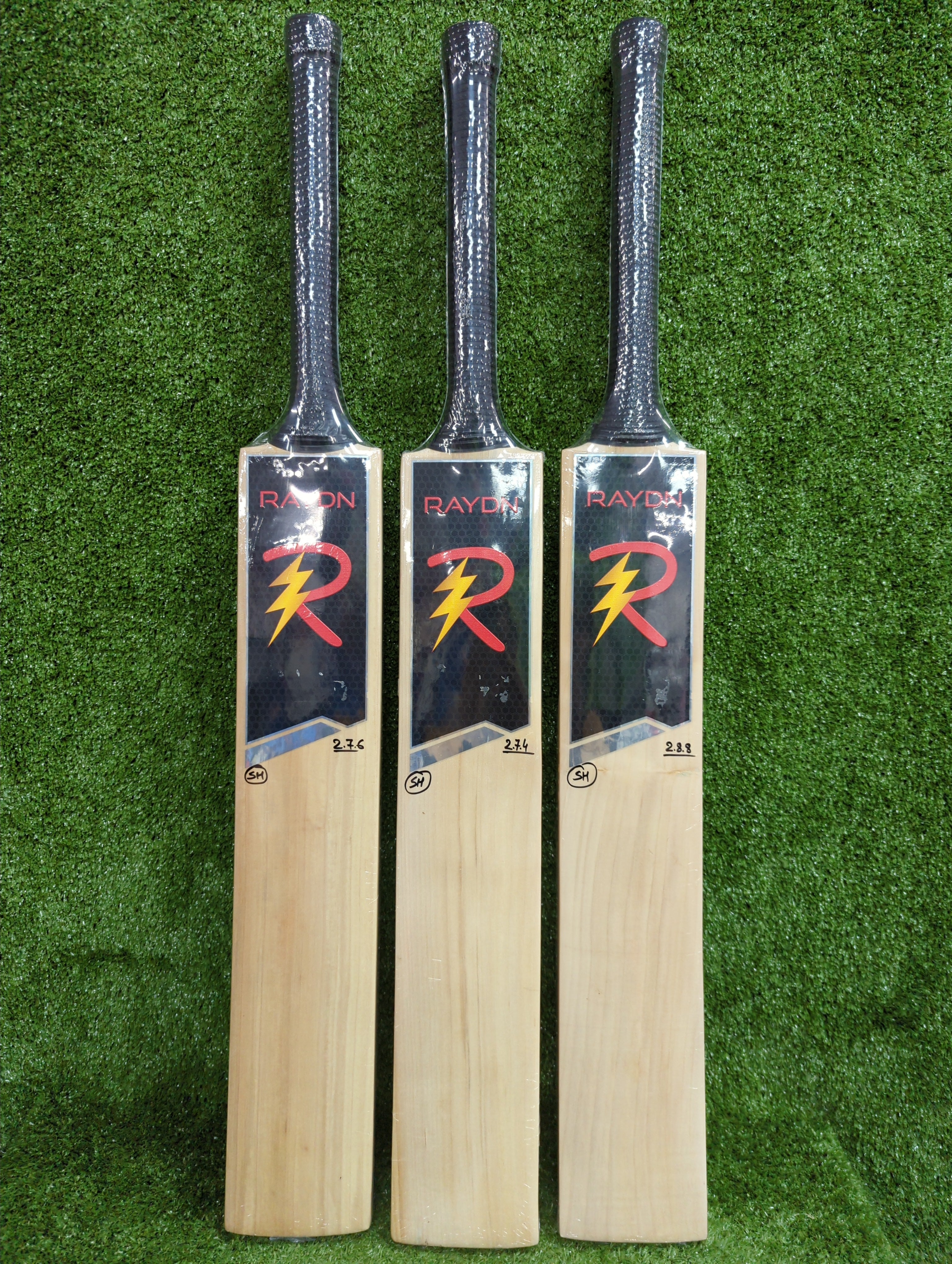 Raydn (Virat Kohli Profile) Kashmir Willow Light Weight Adult Tennis Ball Cricket Bat