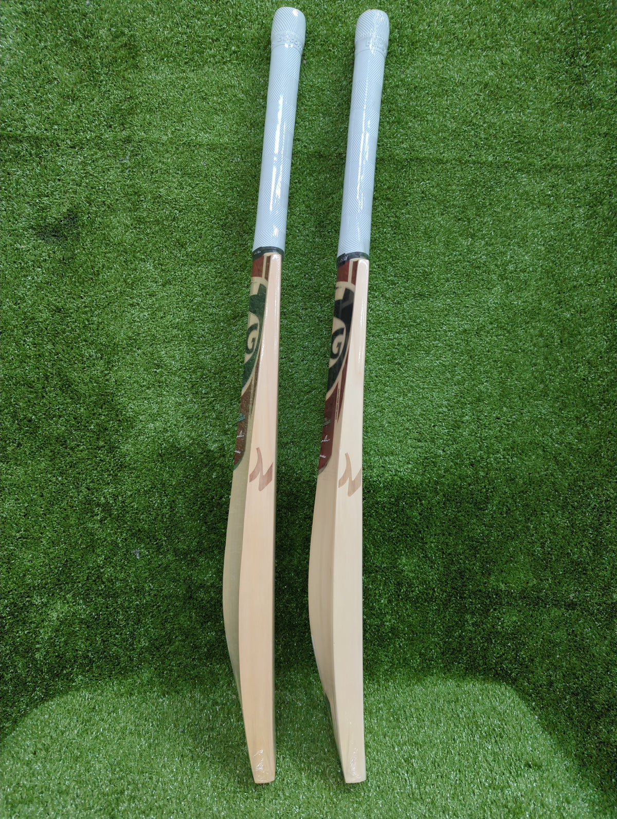SG Sunny Legend Youth Harrow English Willow Cricket Bat SG