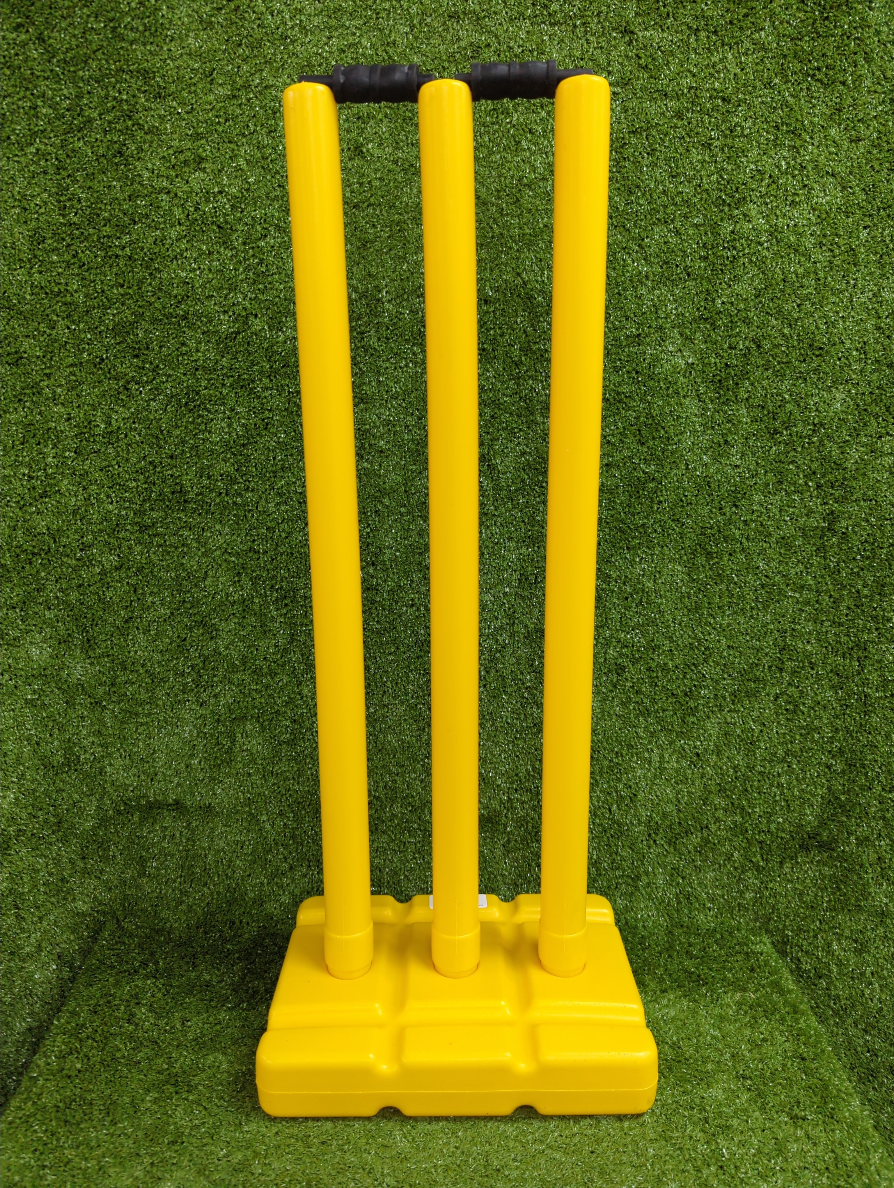 Yonker Cricket Plastic Stumps with Plastic Base