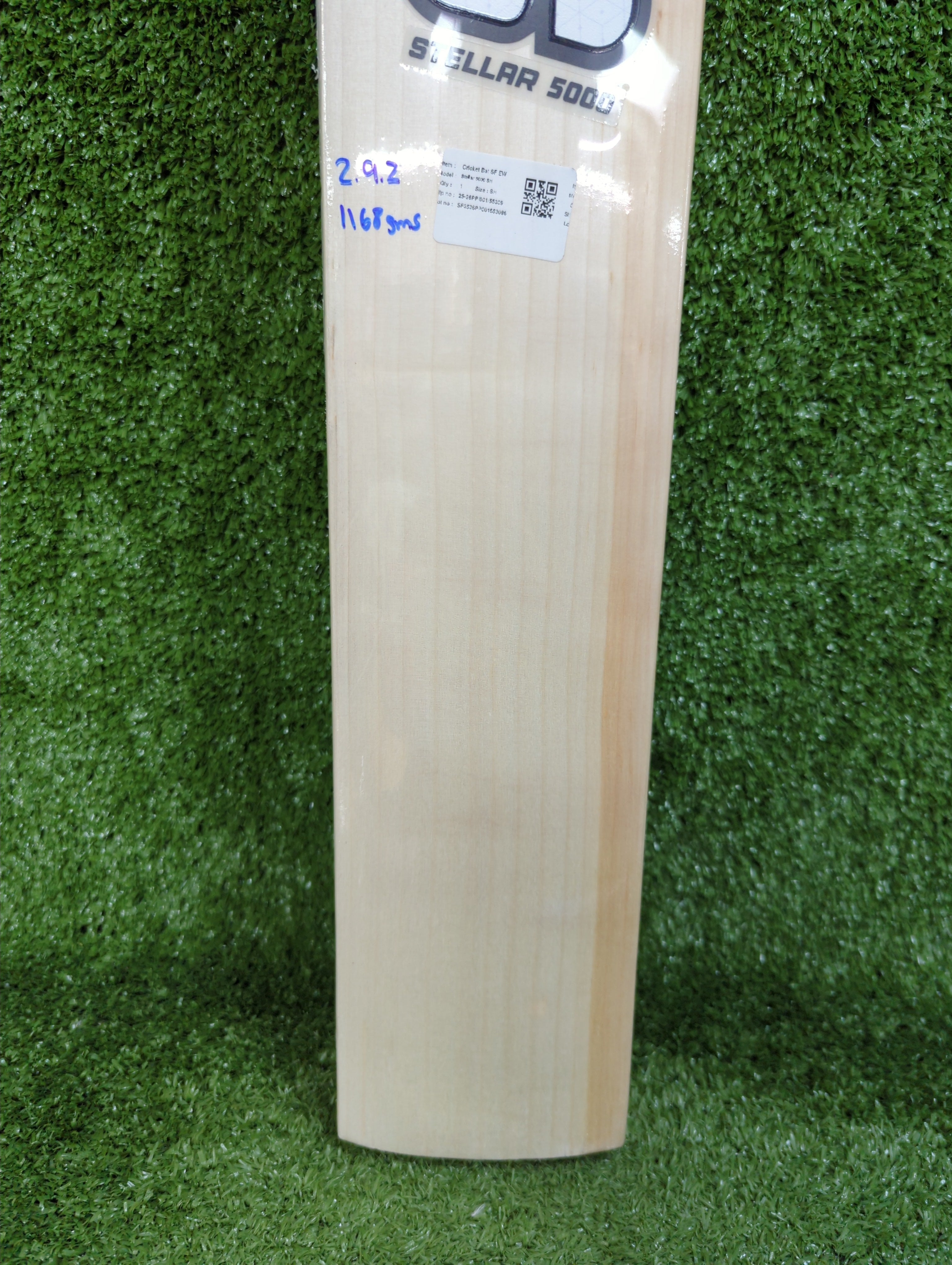 SF Stellar 5000 English Willow Cricket Bat - side view - TopCricketStore