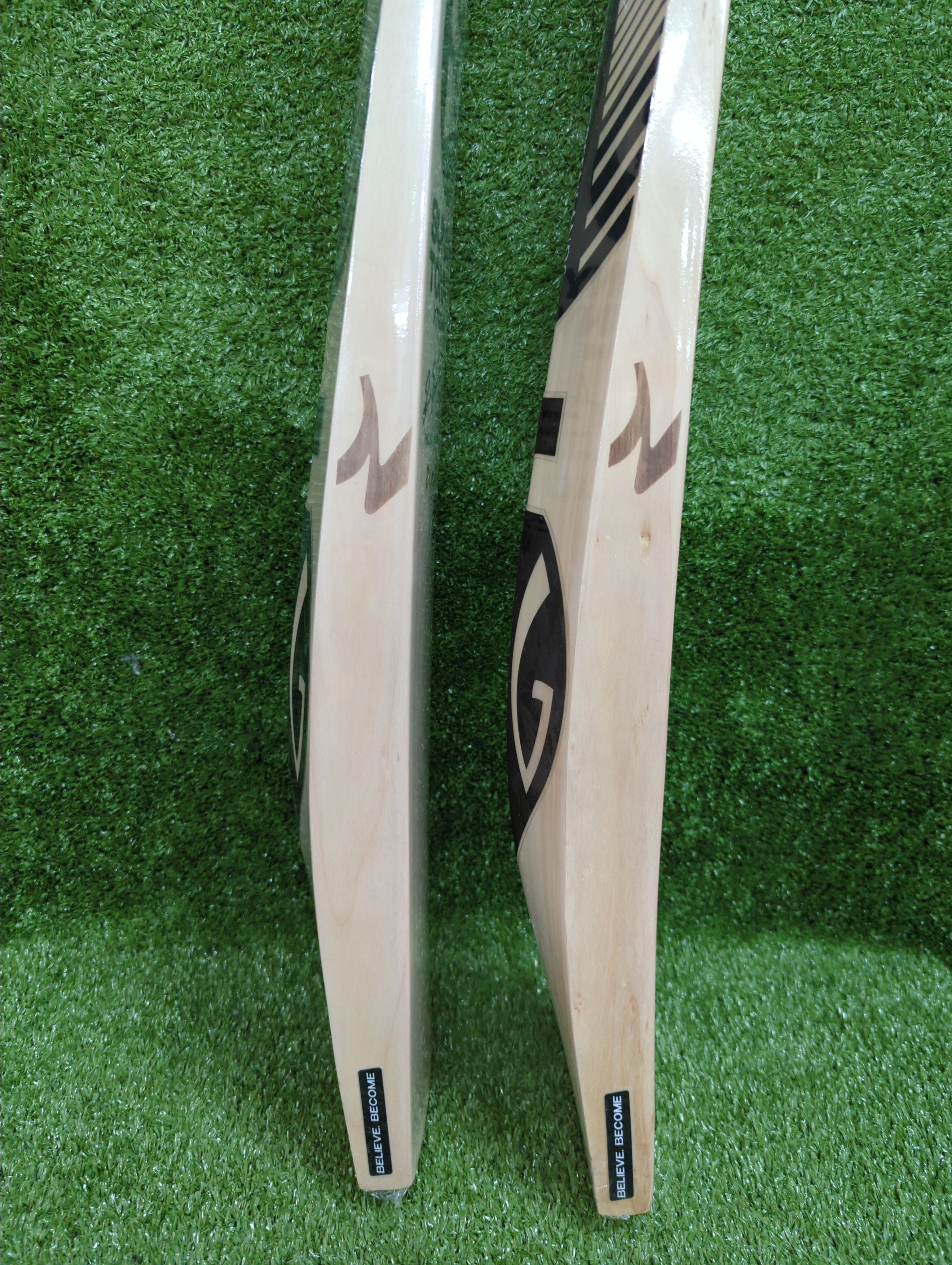 SG Sunny Tonny Xtreme Black Cricket Bat SG