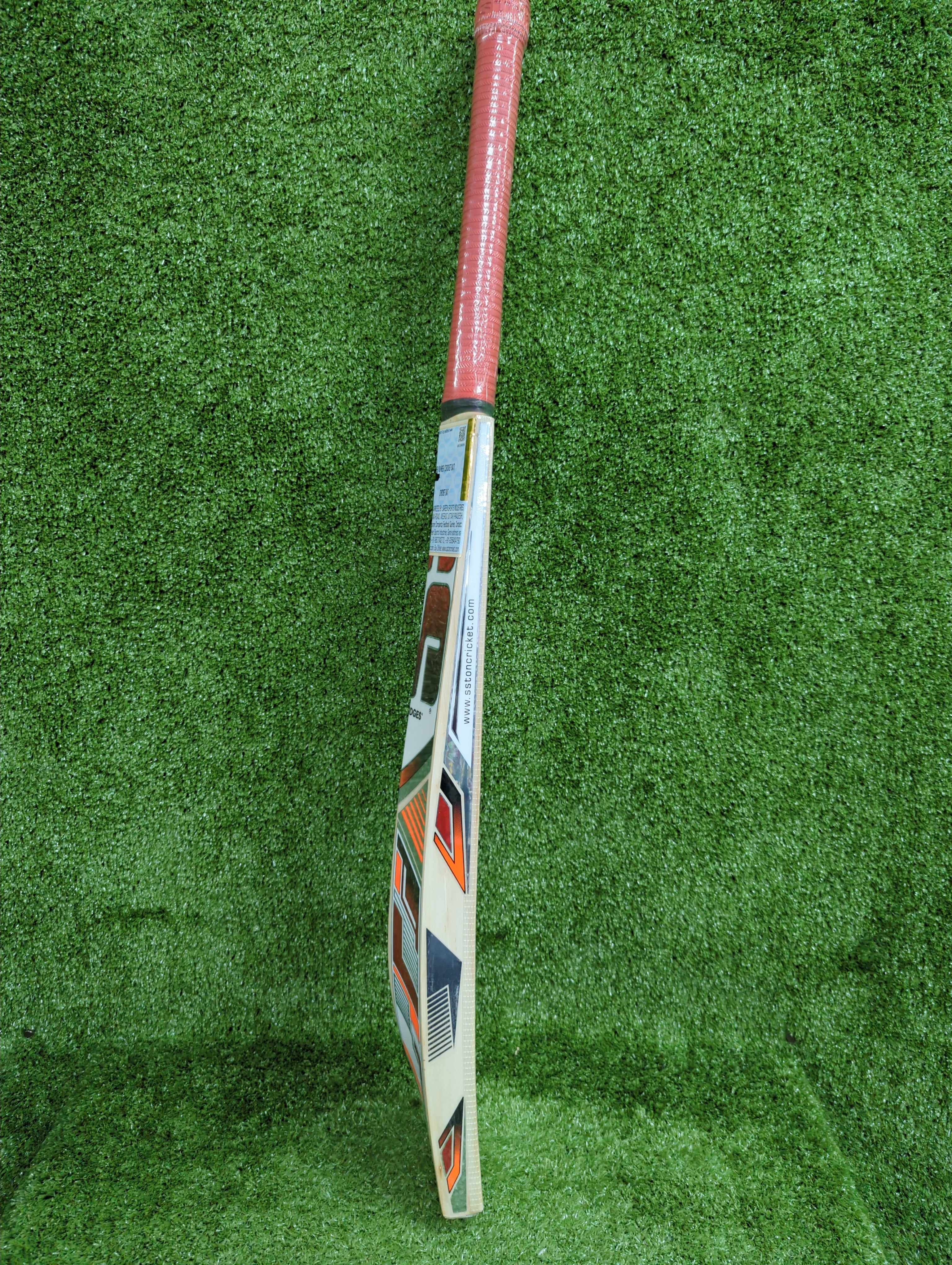 SS Tiger English Willow Cricket Bat - Long Blade