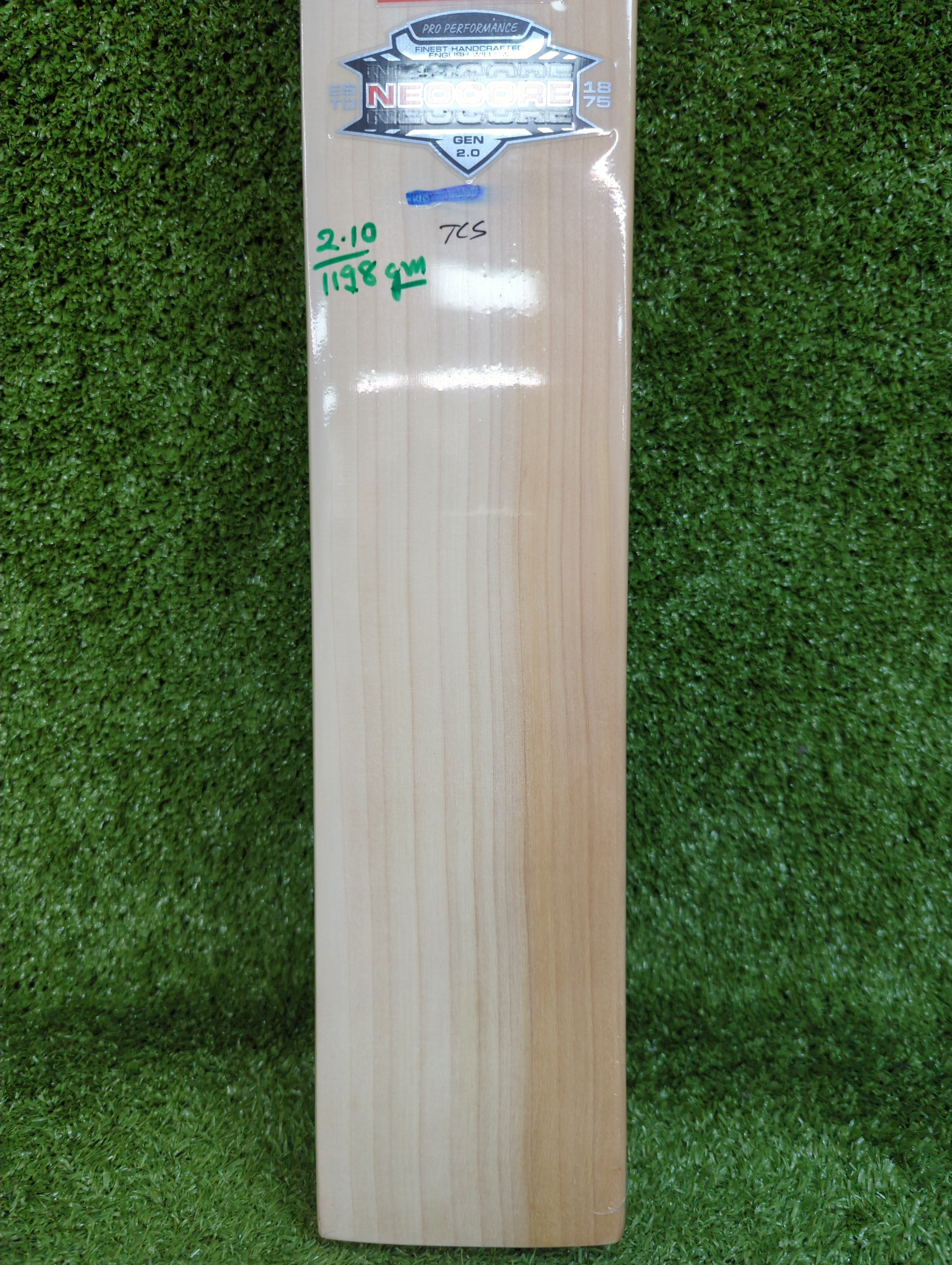 Gray-Nicolls Neocore Gen 2.0 Pro Performance Adult English Willow Cricket Bat GN