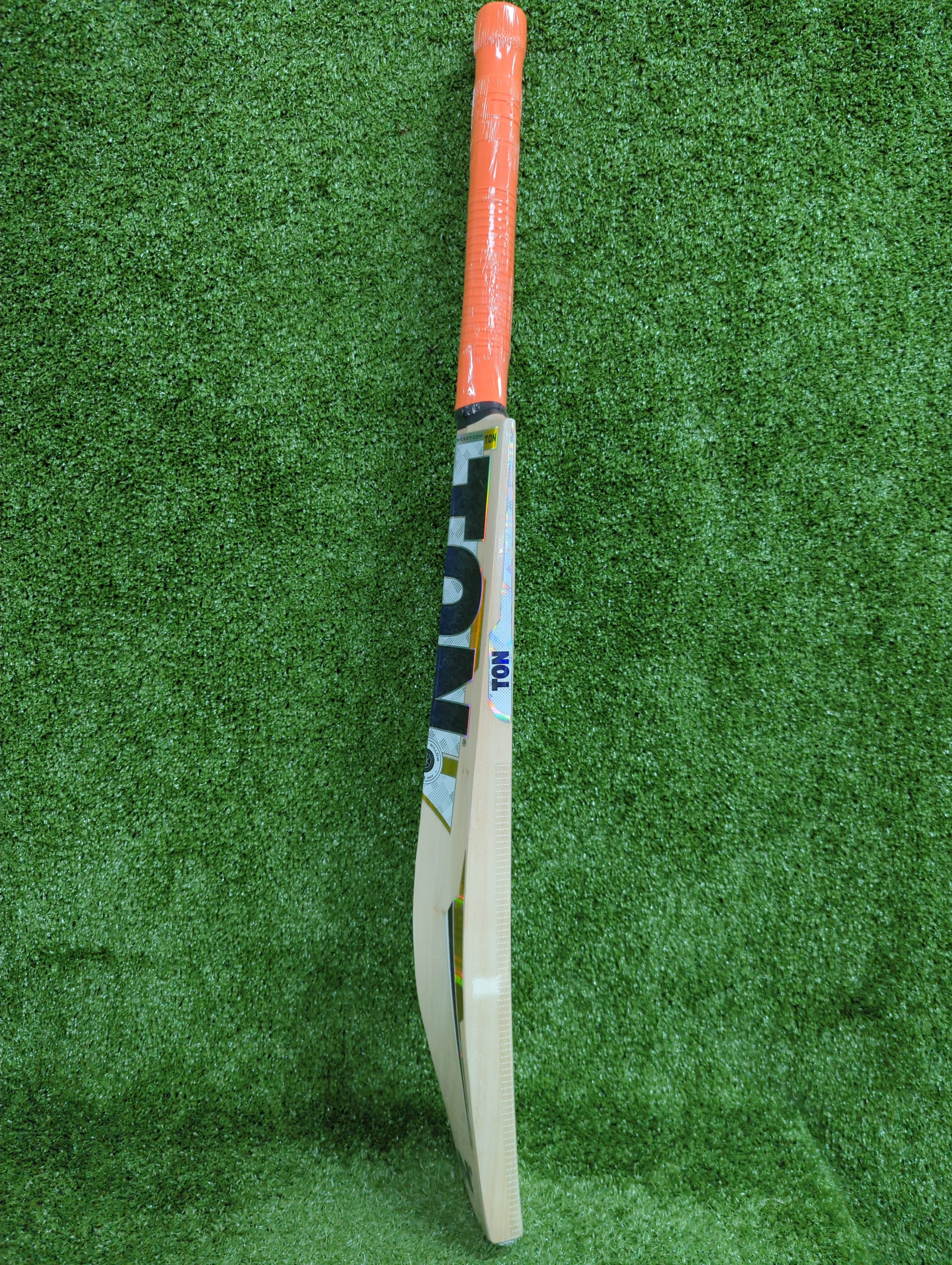 SS TON Dhoni Thala Premium Kashmir Willow Cricket Bat