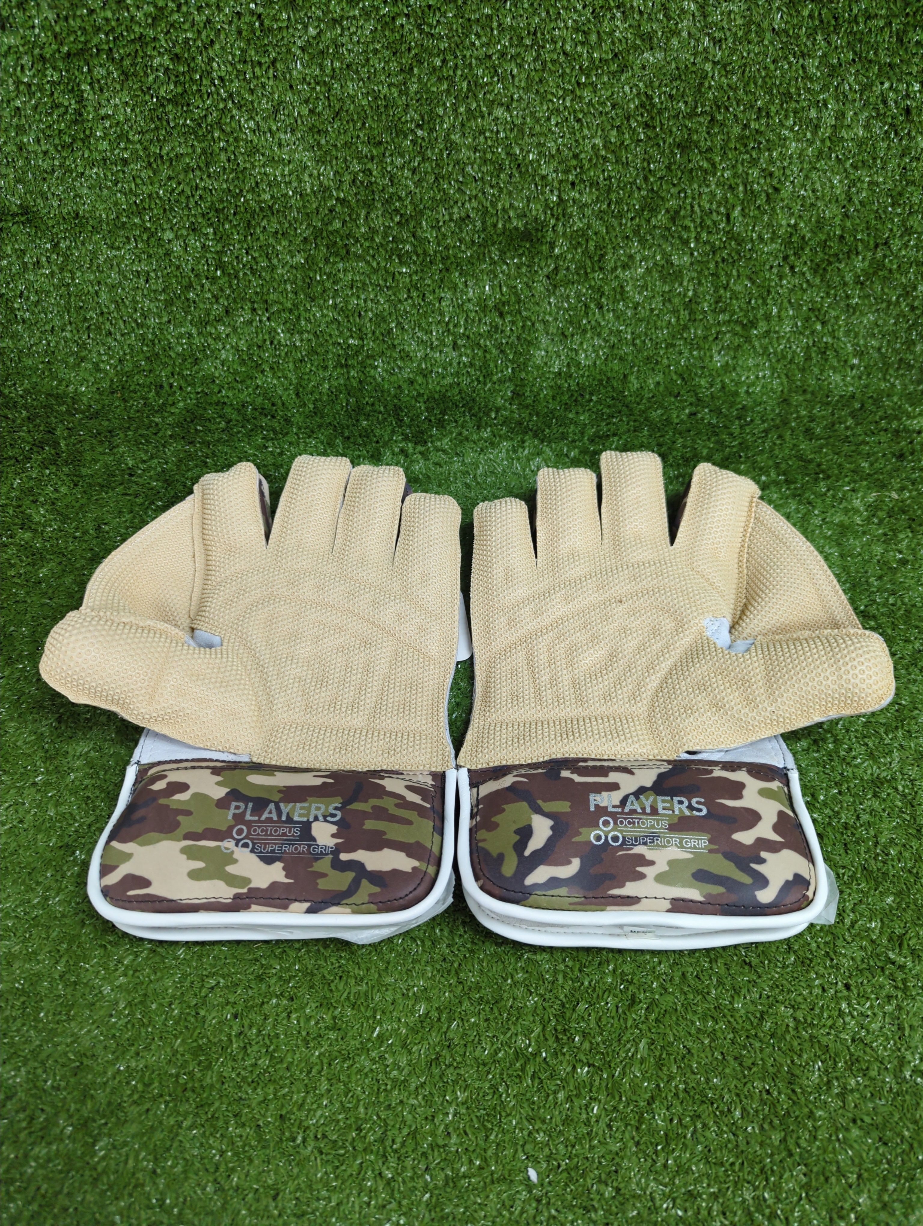 SS Players Cricket Wicket Keeping Gloves (Green Camo)
