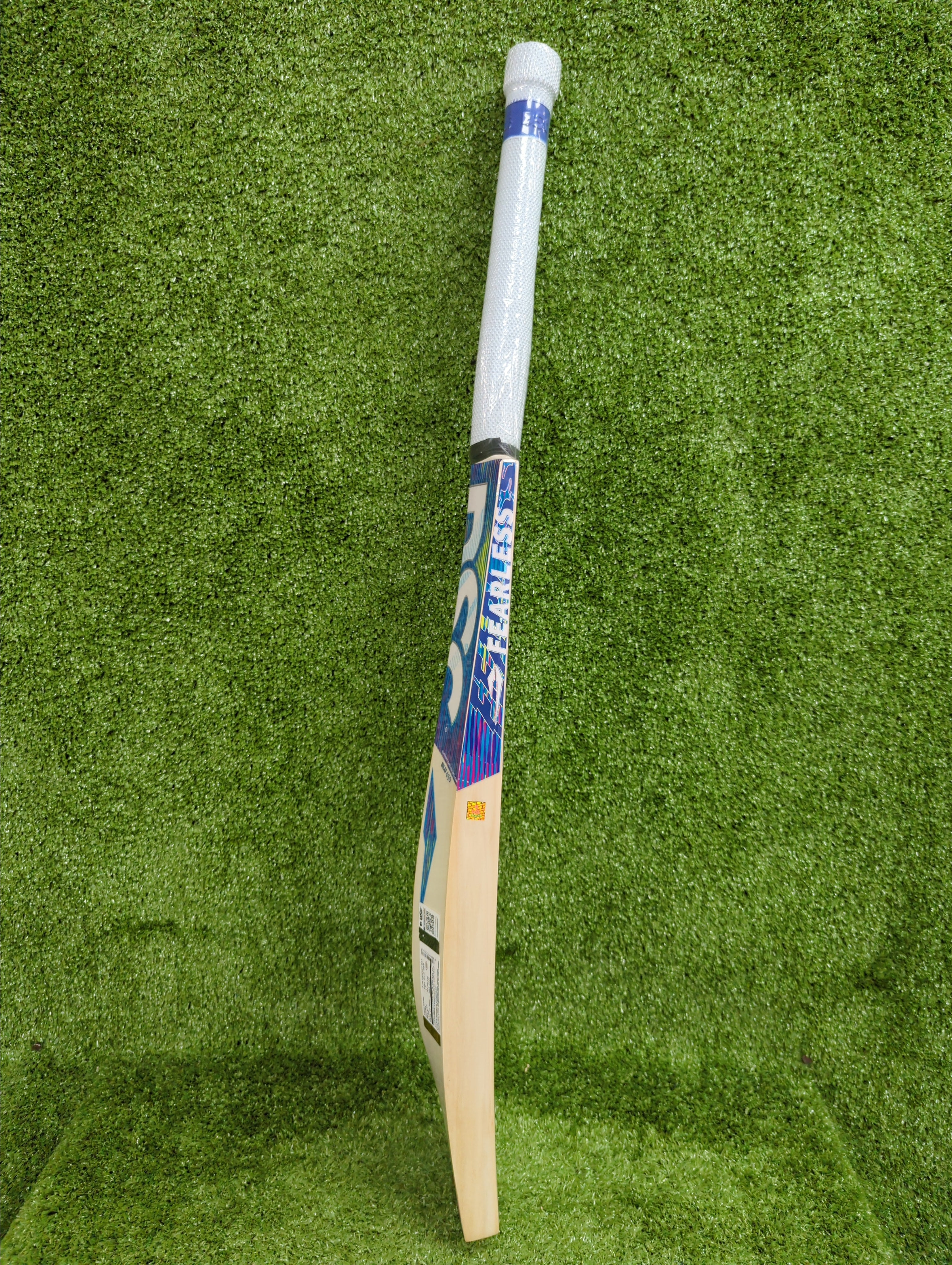 DSC Blu 450 Adult English Willow Cricket Bat