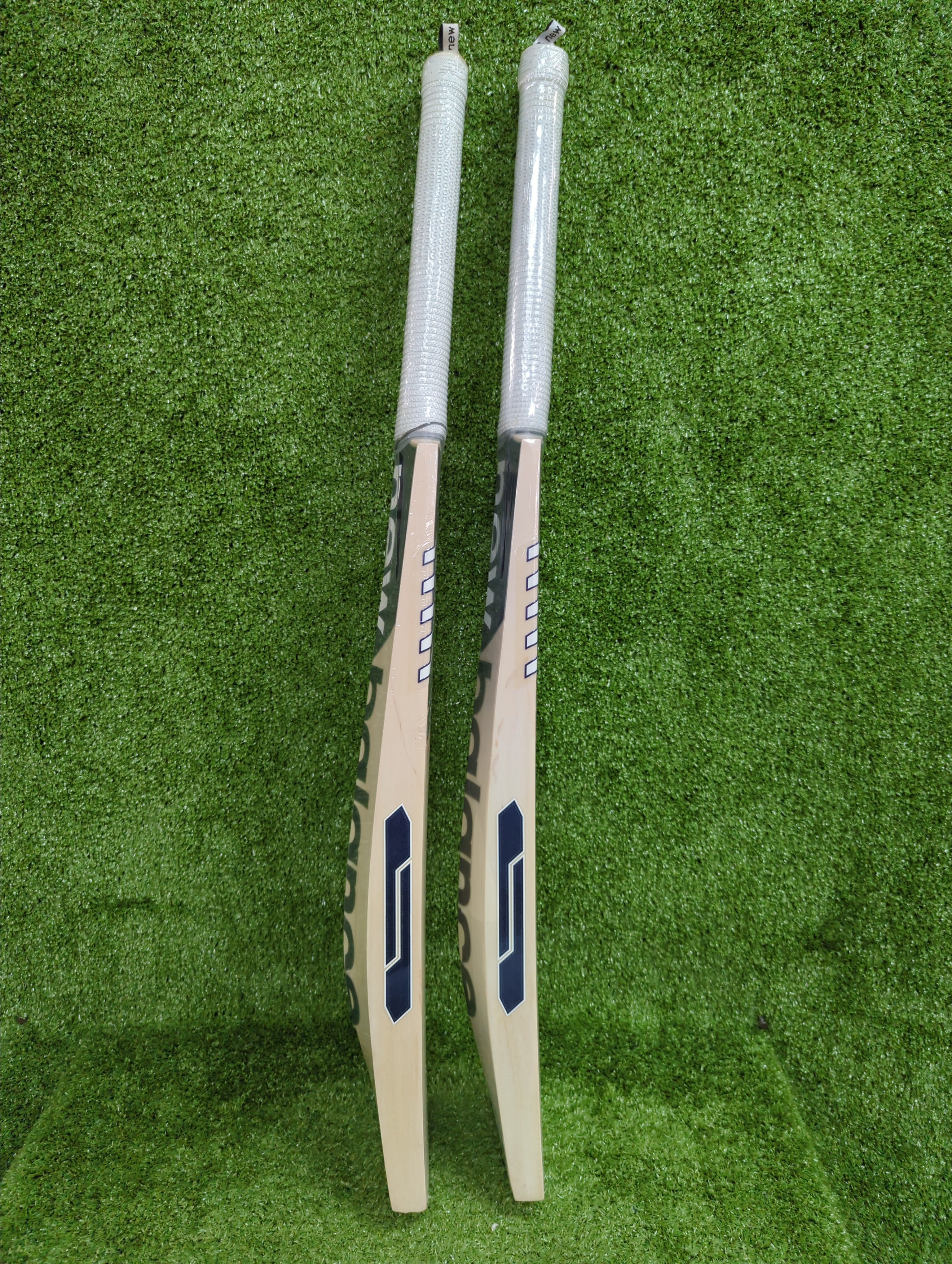 NB DC 900I Max Adult English Willow Cricket Bat