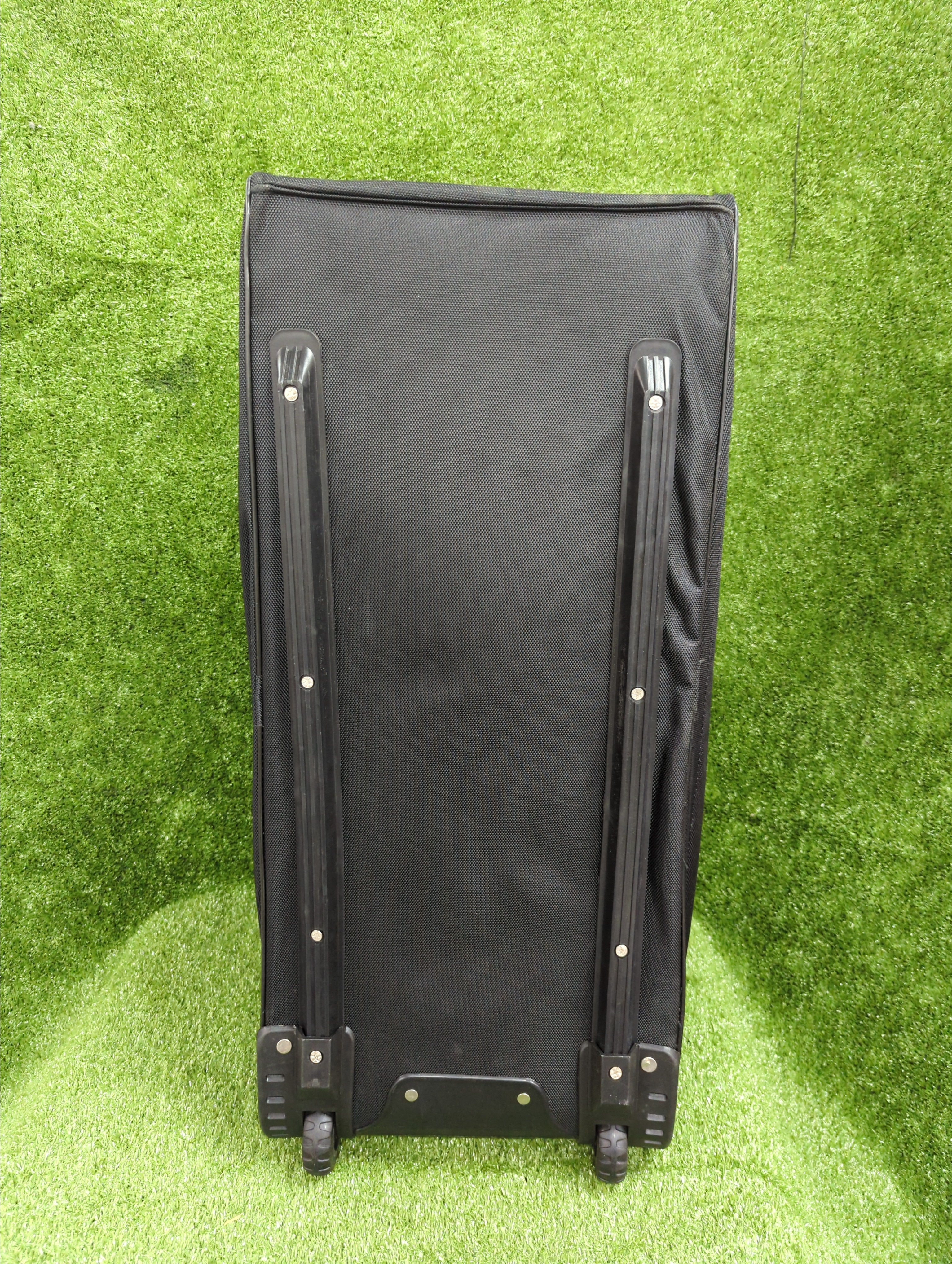 Gray-Nicolls Predator 500 Wheelie Cricket Kit Bag GN