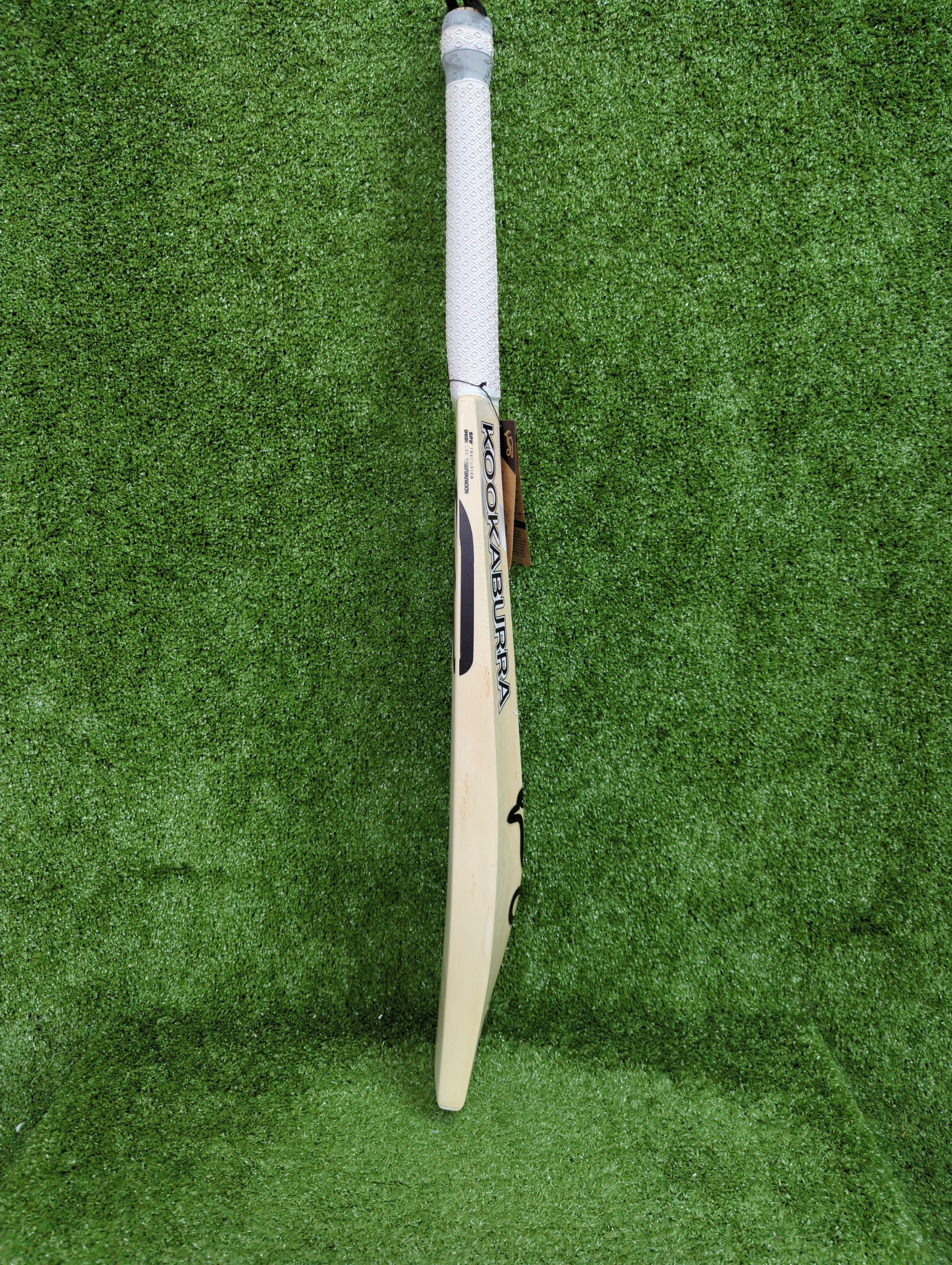 Kookaburra Ghost 5.1 Legend English Willow Cricket Bat