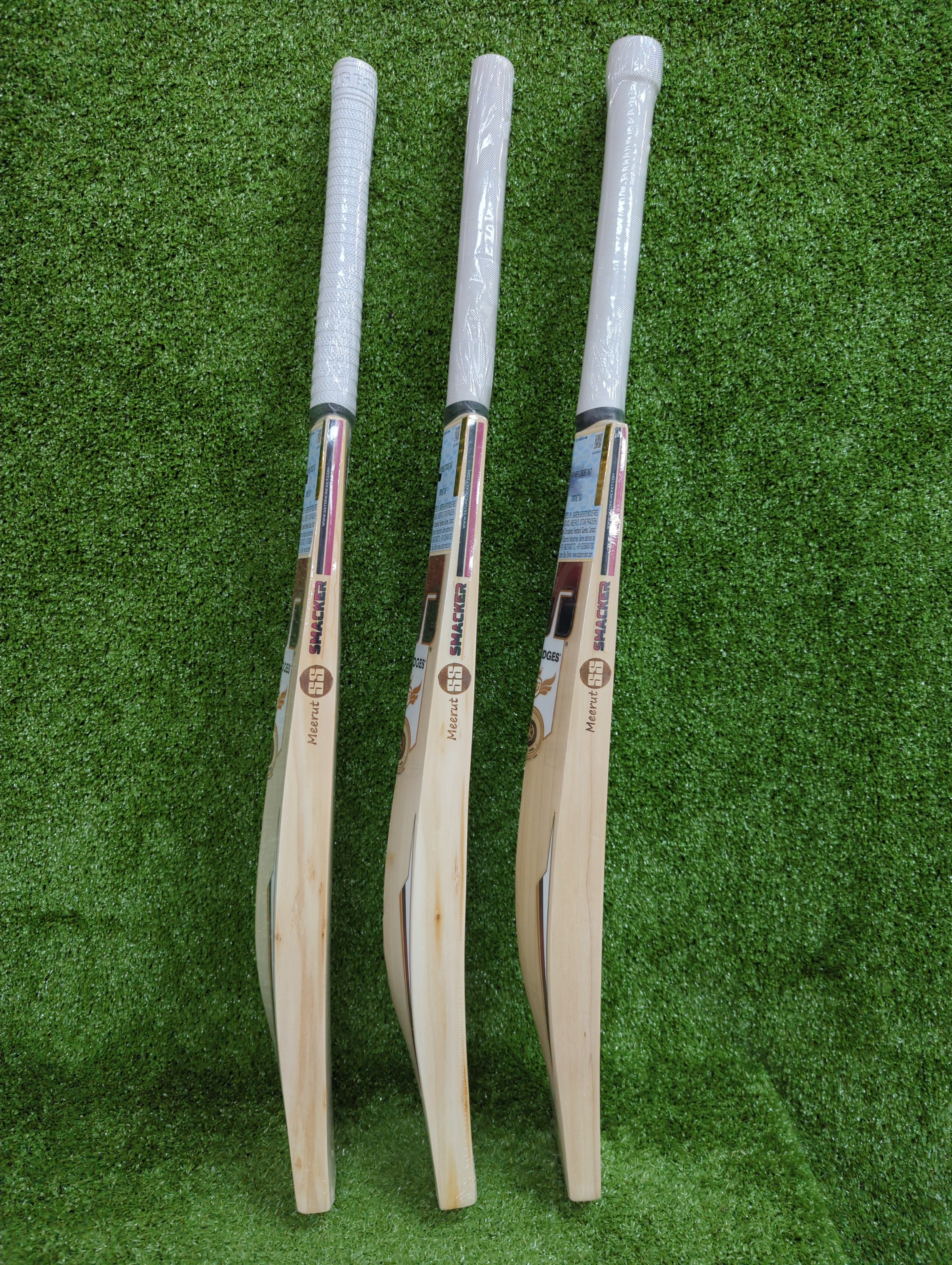 SS GG Smacker Junior / Youth Cricket Bat (Red Sticker)