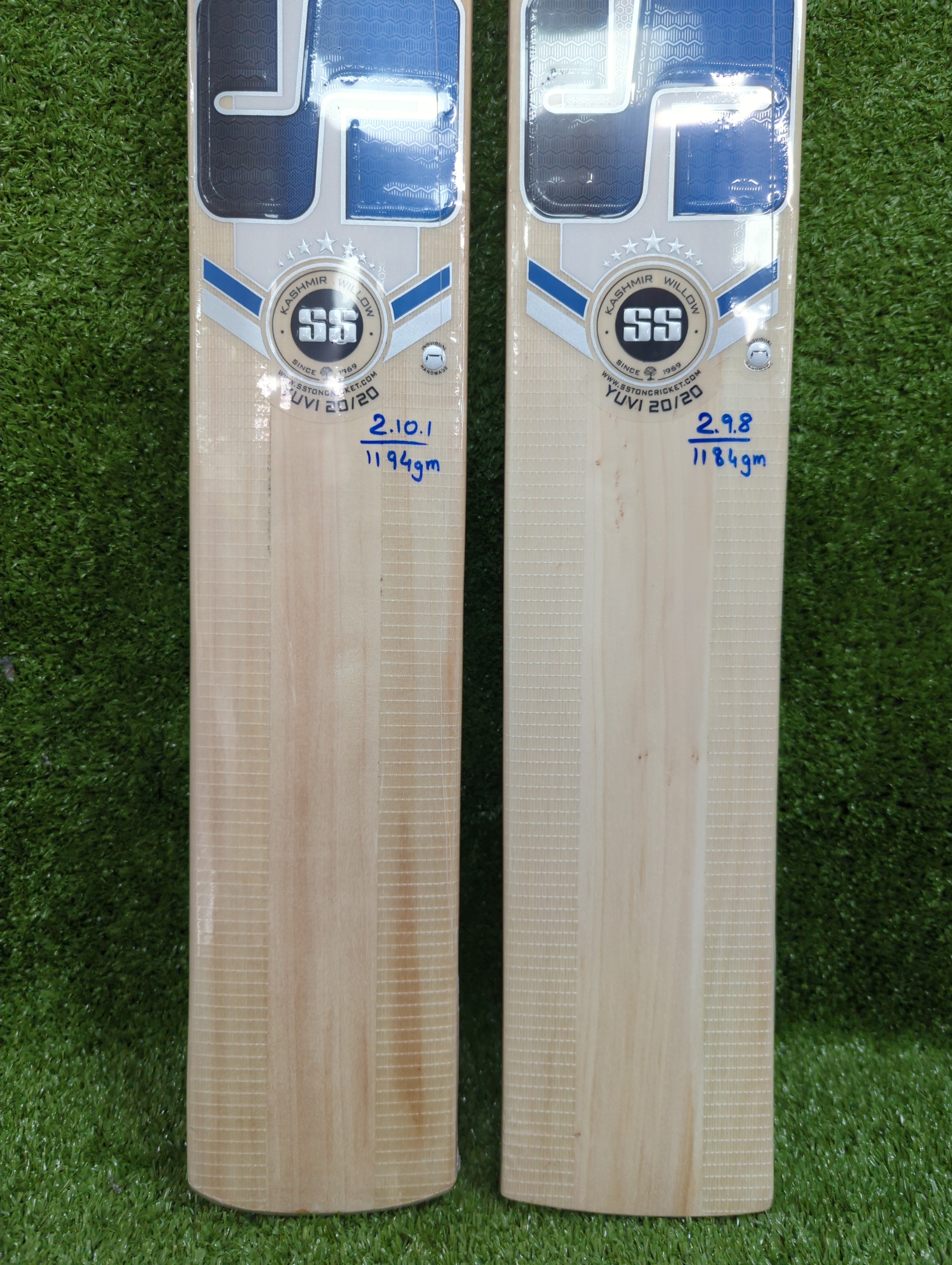 SS Yuvi 20/20 Kashmir Willow Cricket Bat SS