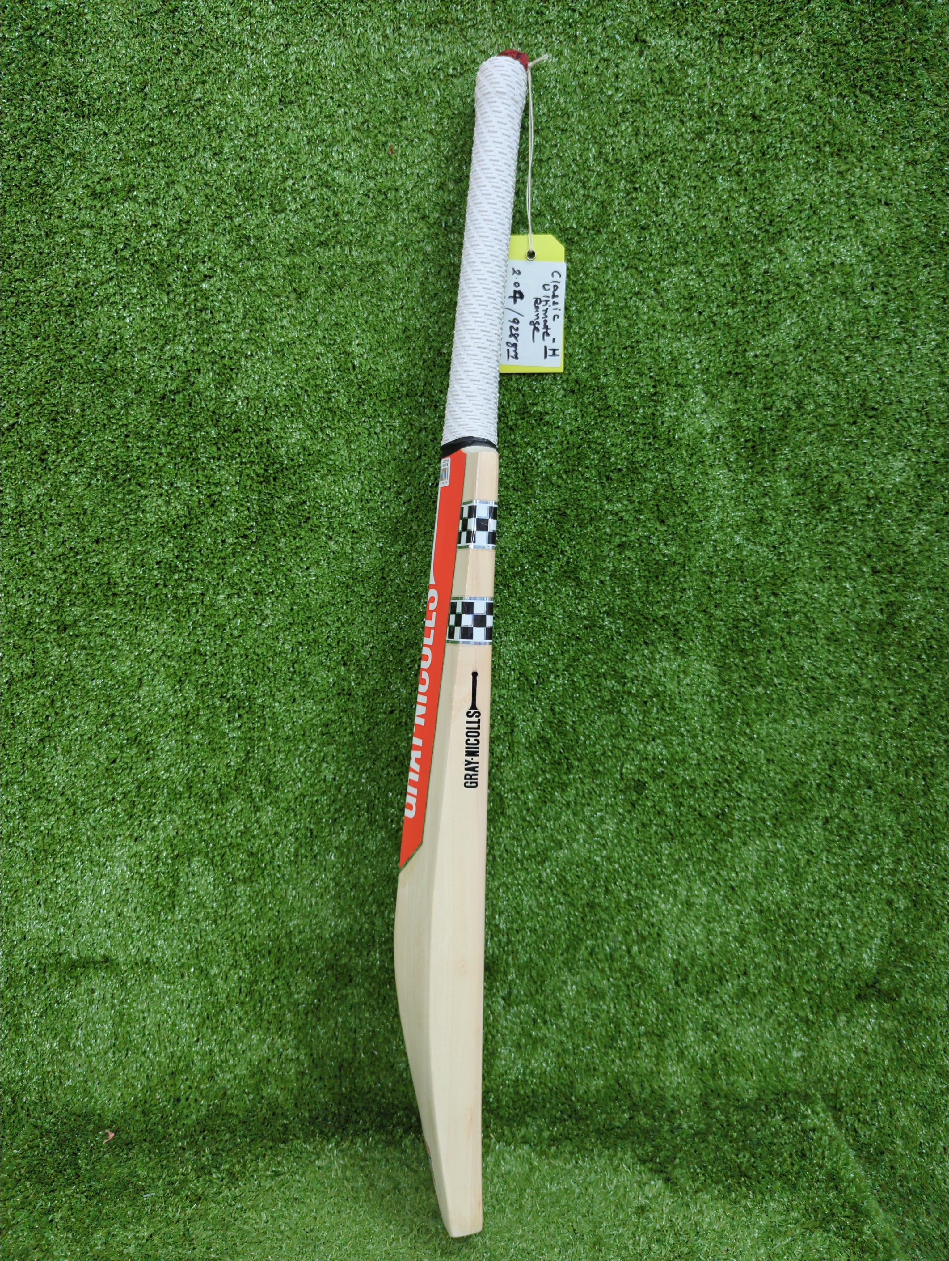 Gray-Nicolls Classic Ultimate Range Youth Harrow English Willow Cricket Bat - View 4