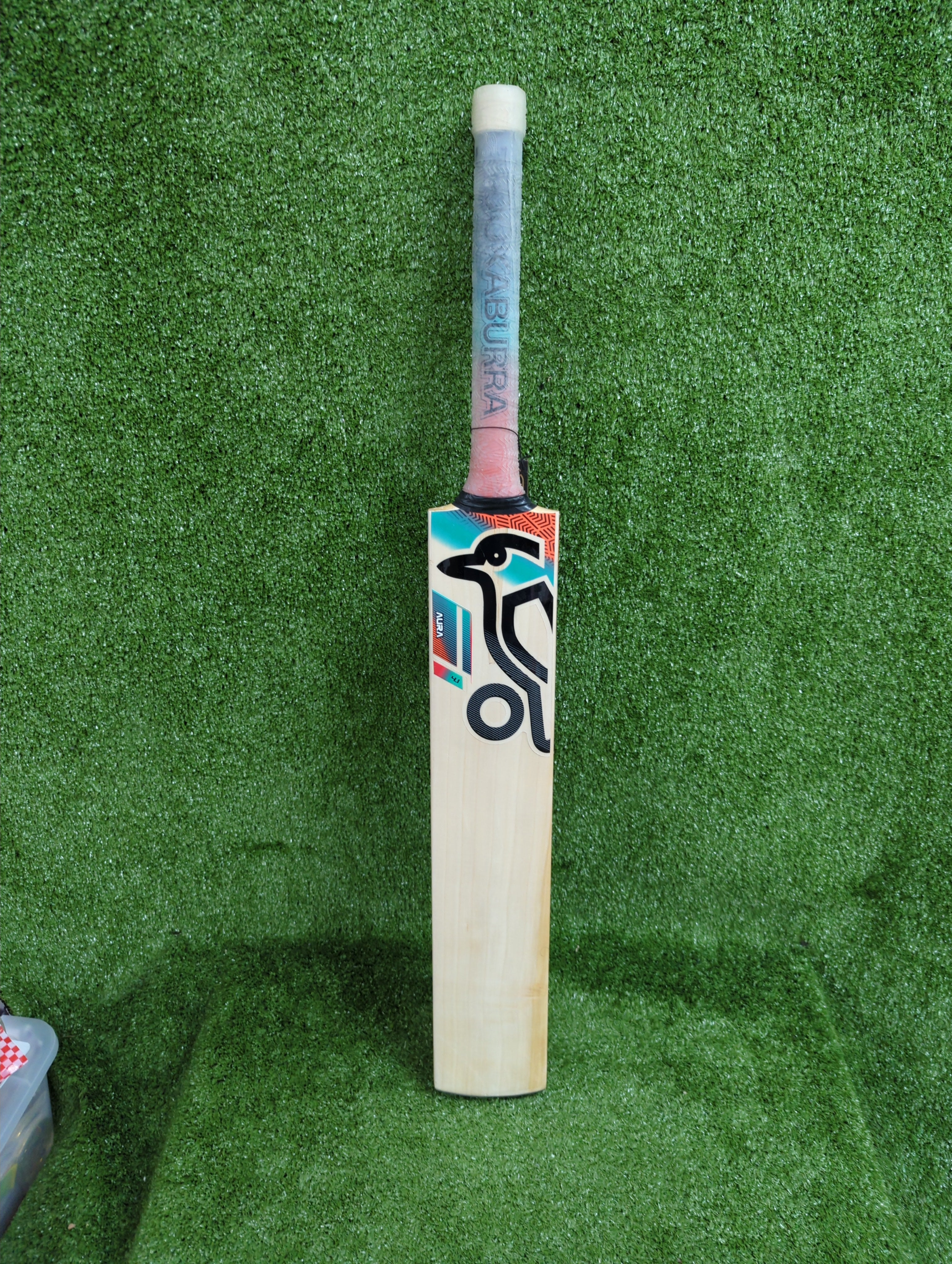 Kookaburra Aura 4.1 English Willow Cricket Bat