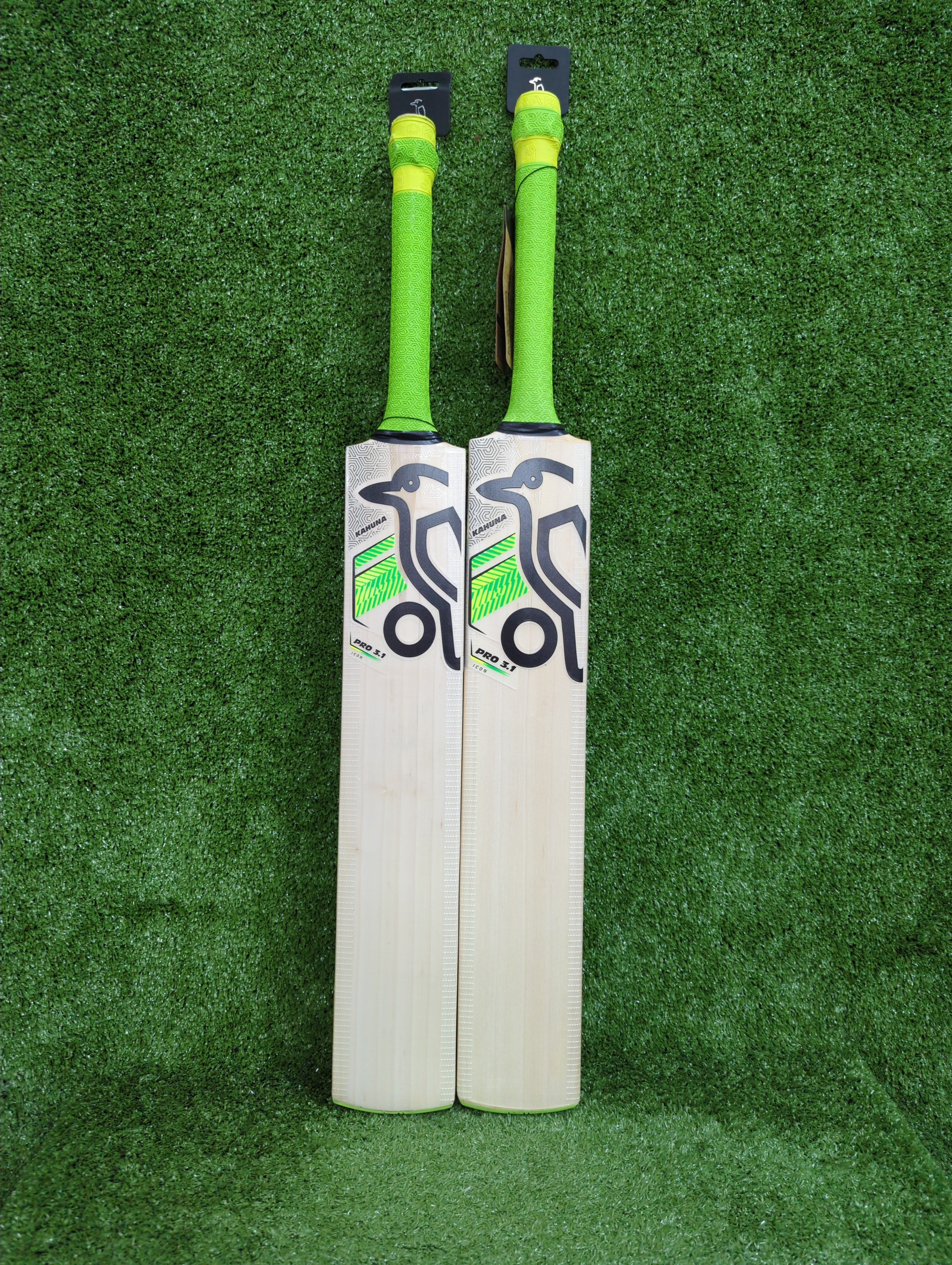 Kookaburra Kahuna Pro 3.1 Icon Junior / Youth English Willow Cricket Bat by Kookaburra - TopCricketStore
