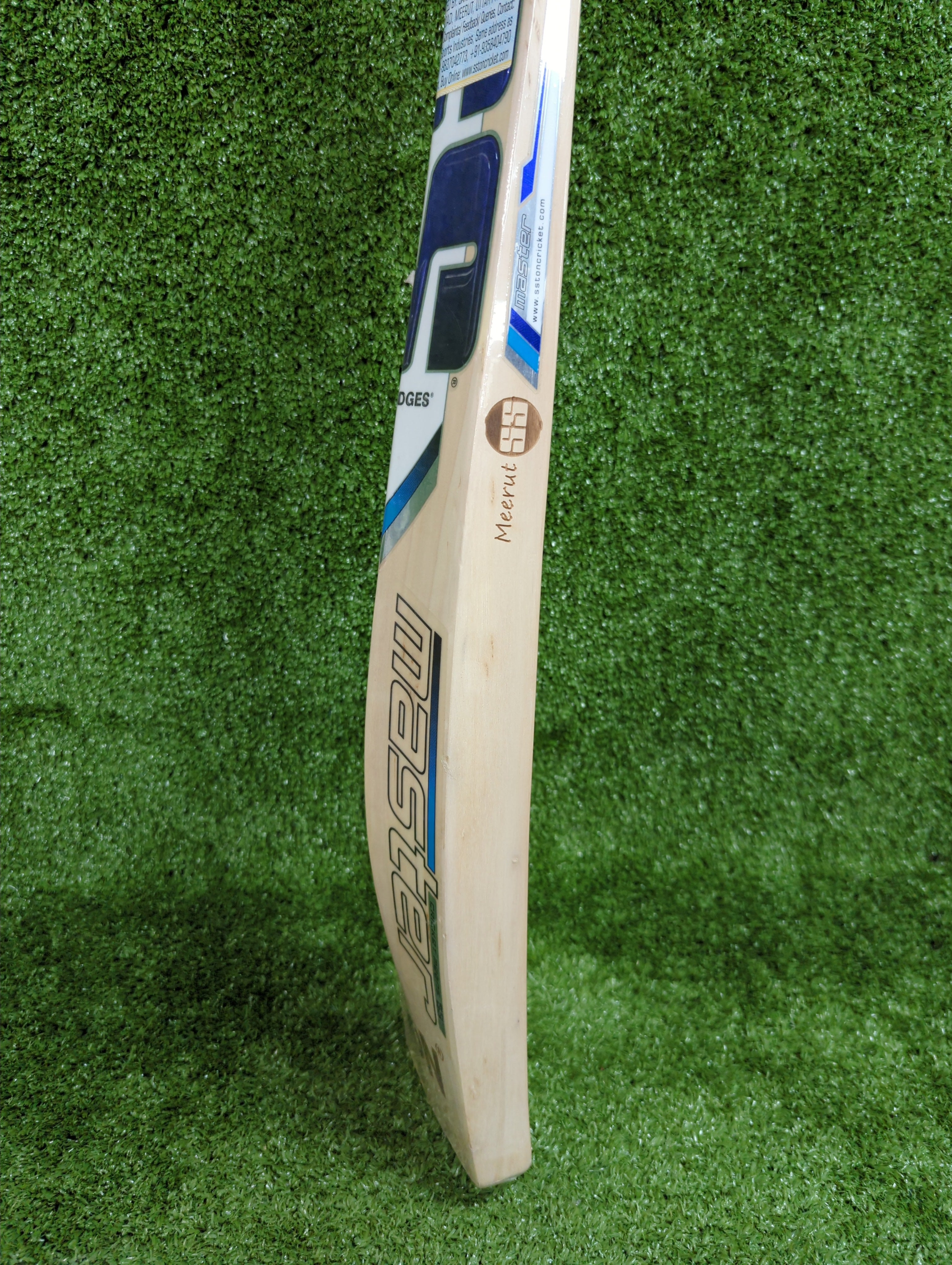 SS Master 7000 English Willow Cricket Bat Blue Sticker