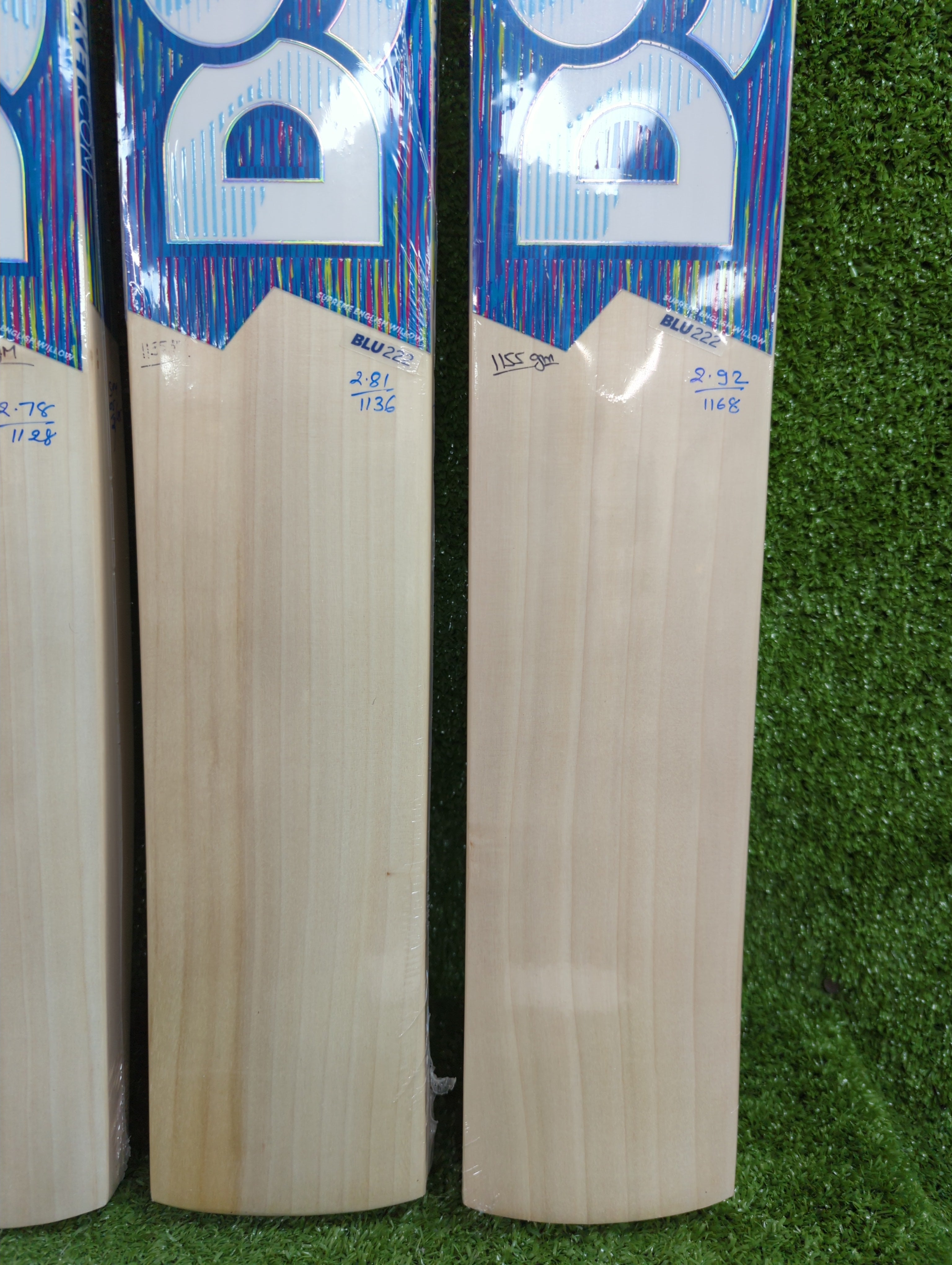 DSC Blu 222 Adult English Willow Cricket Bat
