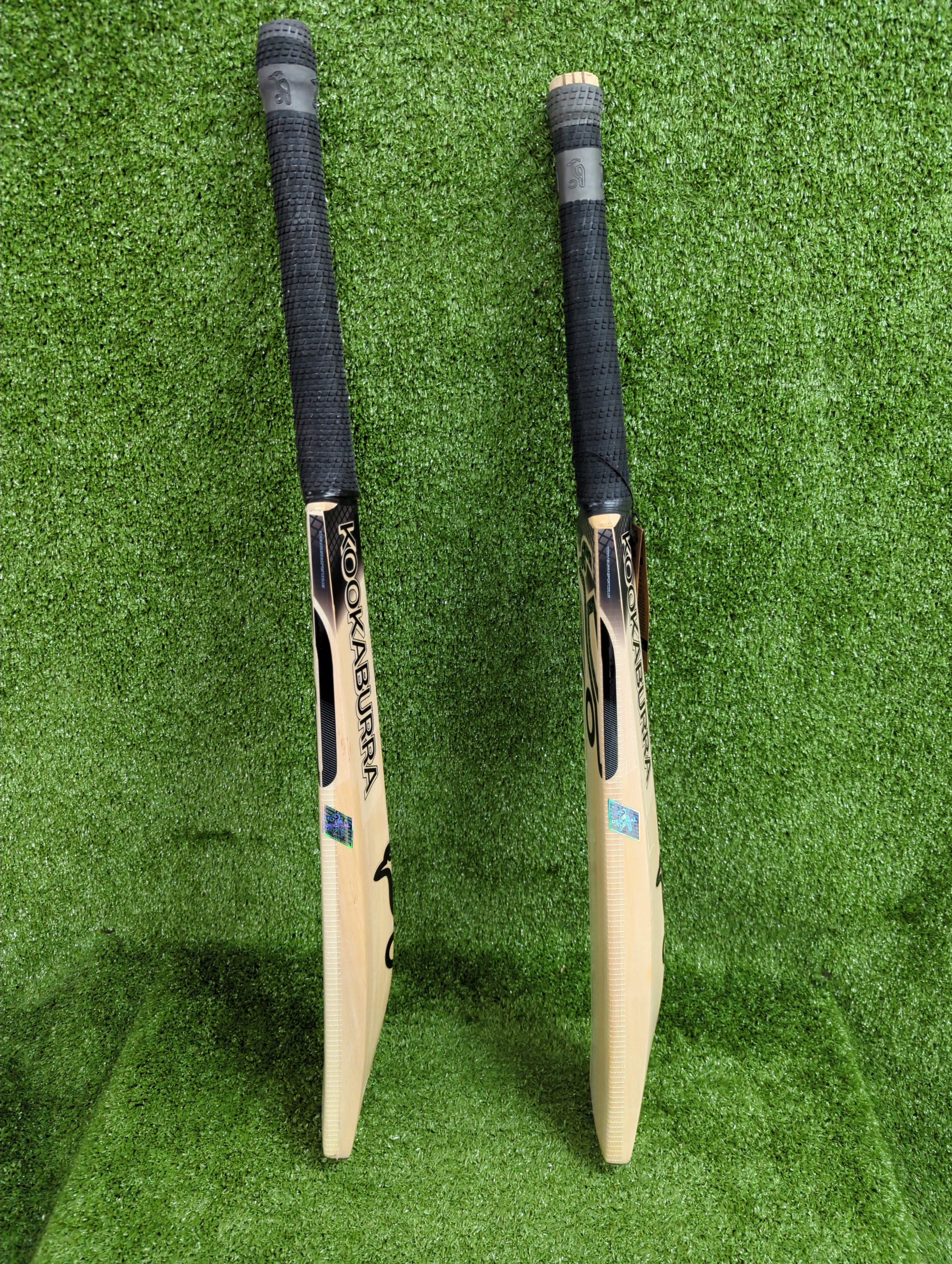 Kookaburra Stealth 3.1 Junior / Youth English Willow Cricket Bat