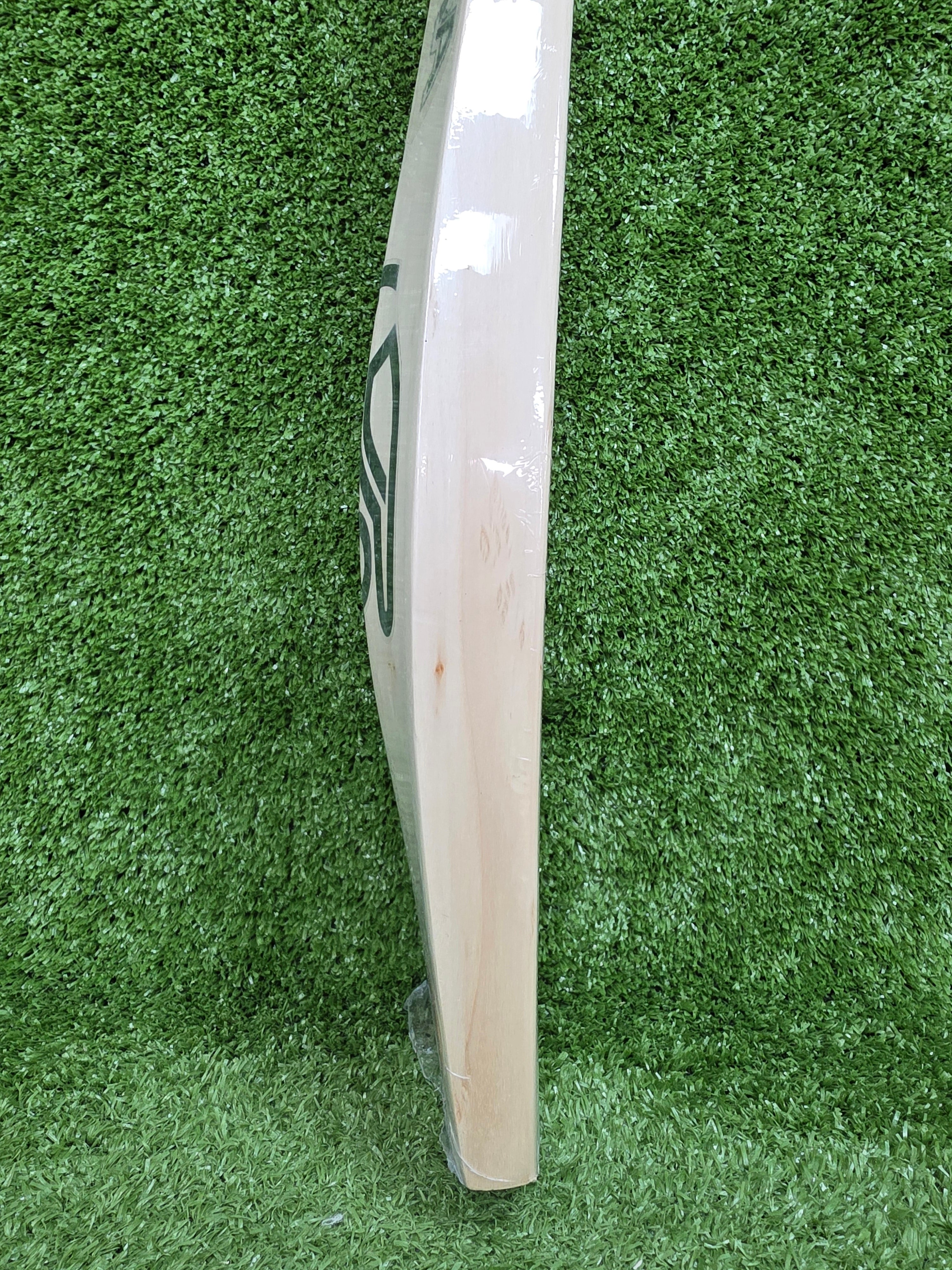 Kookaburra Aura Pro Cricket Bat | Players Grade 1 English Willow