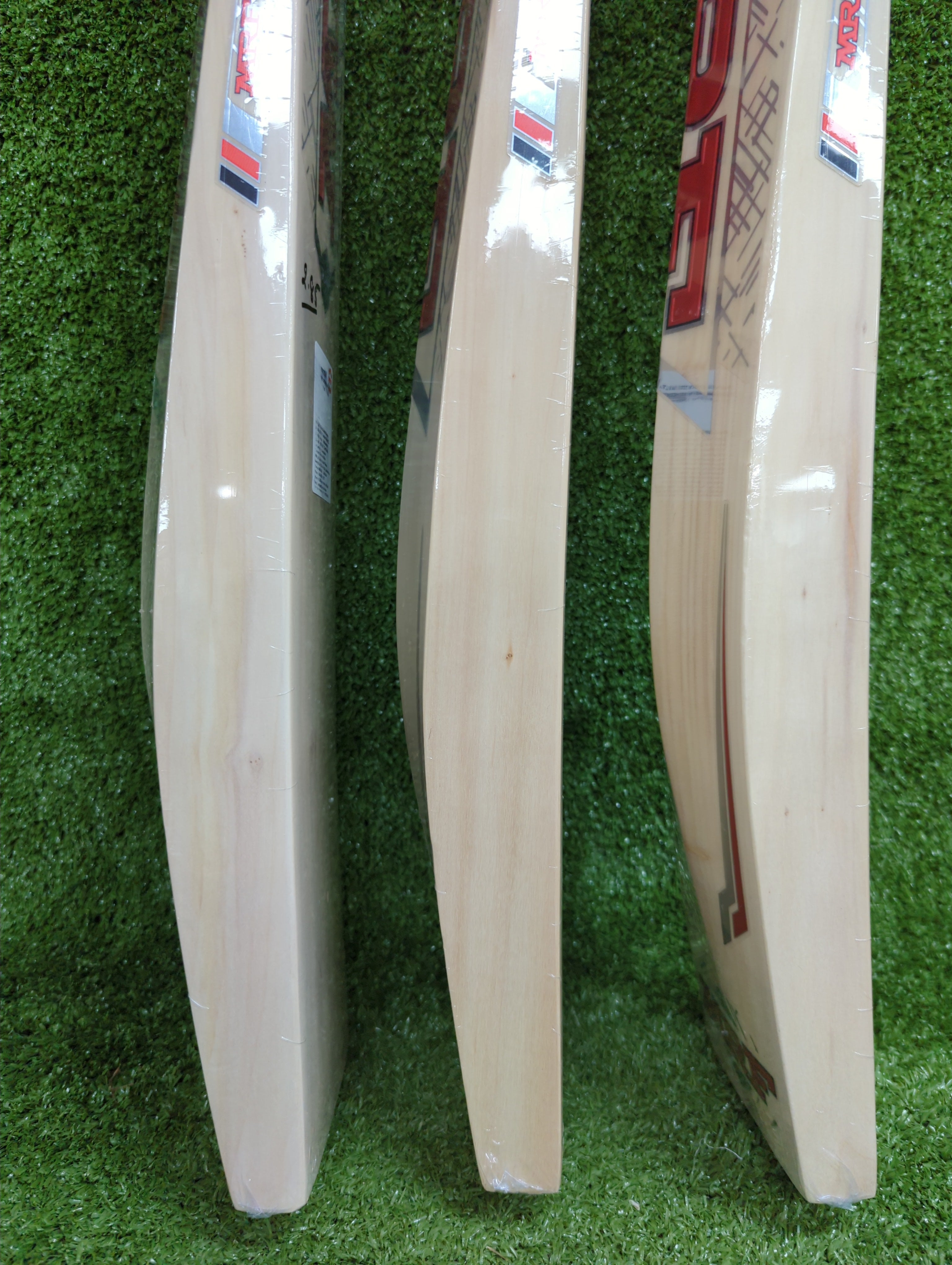 MRF Titan Kashmir Willow Cricket Bat