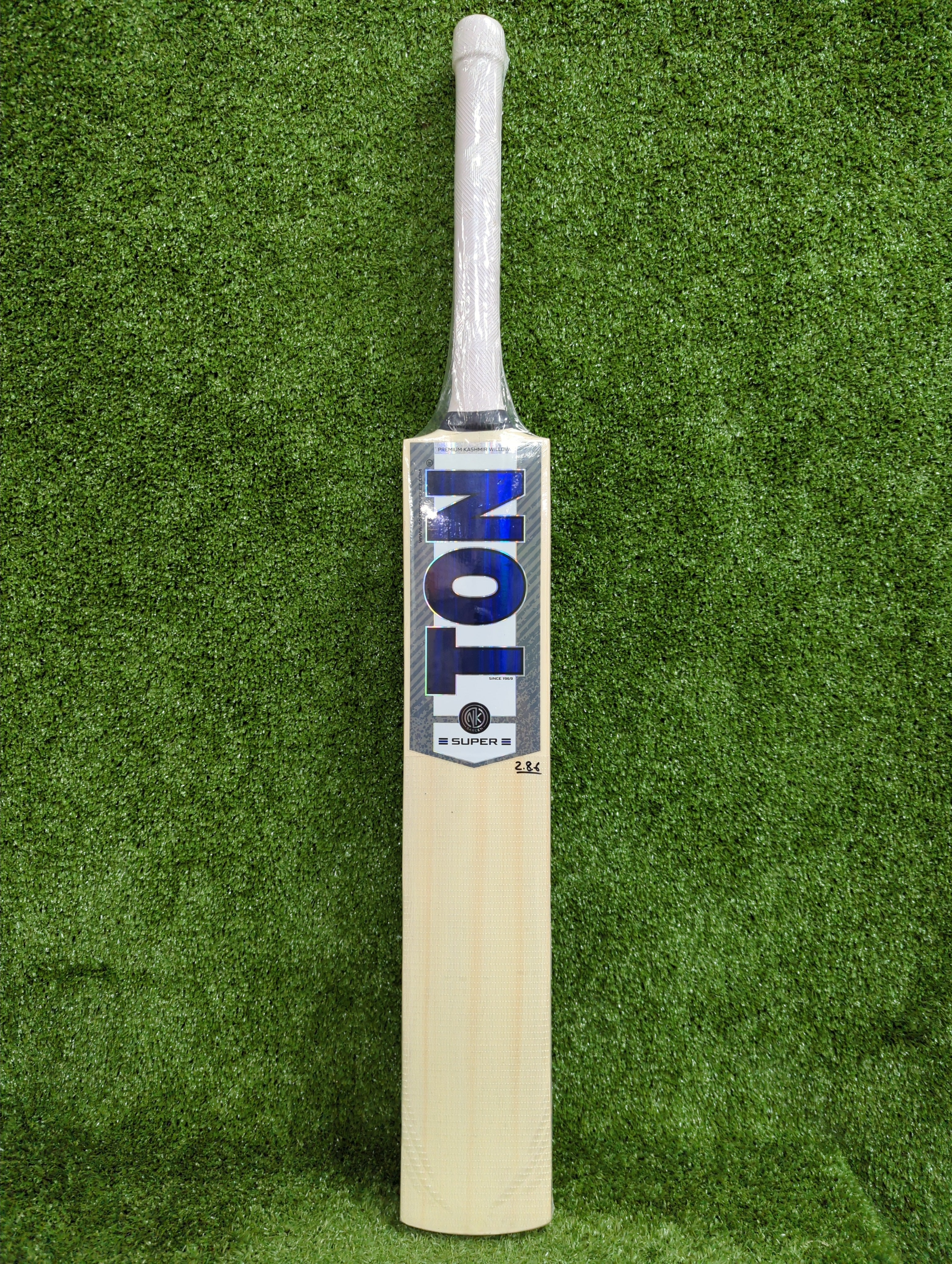 SS TON Super Kashmir Willow Cricket Bat
