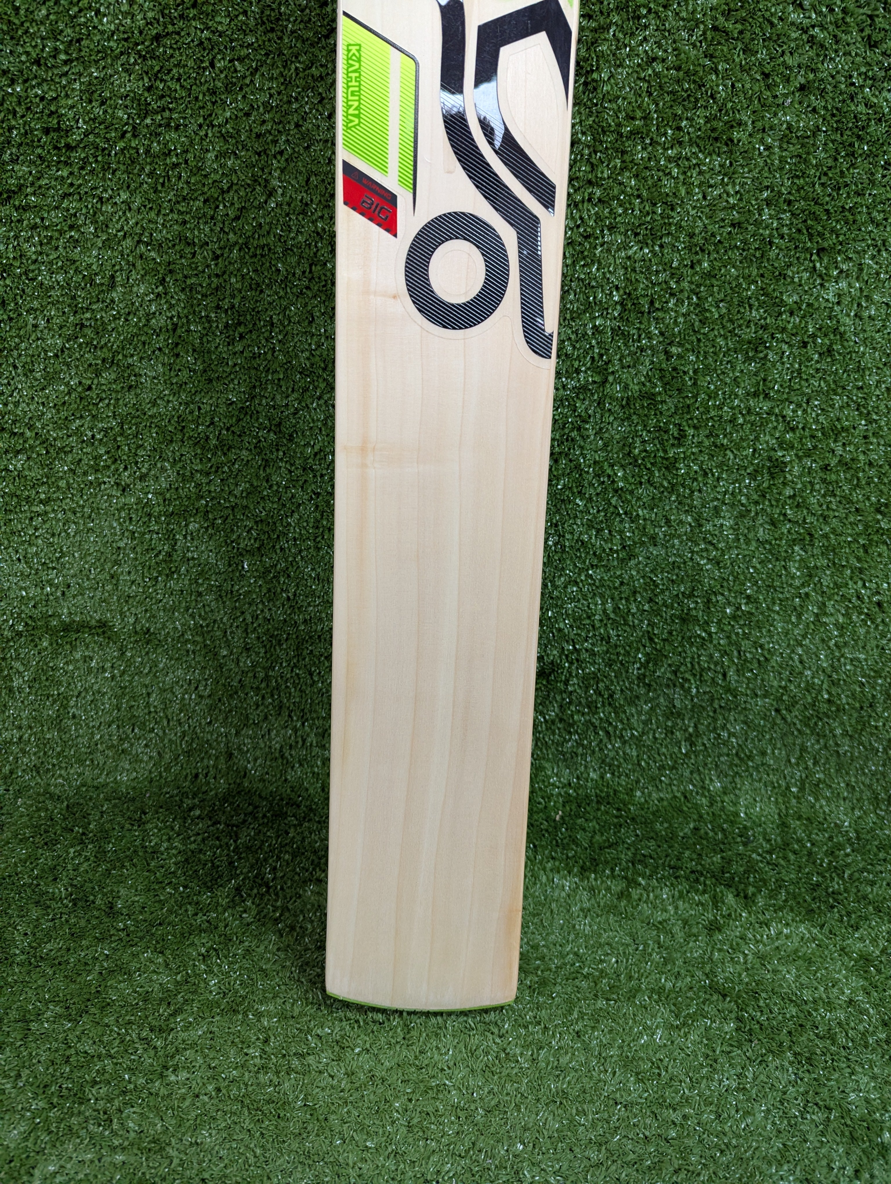 Kookaburra Big Kahuna English Willow Cricket Bat