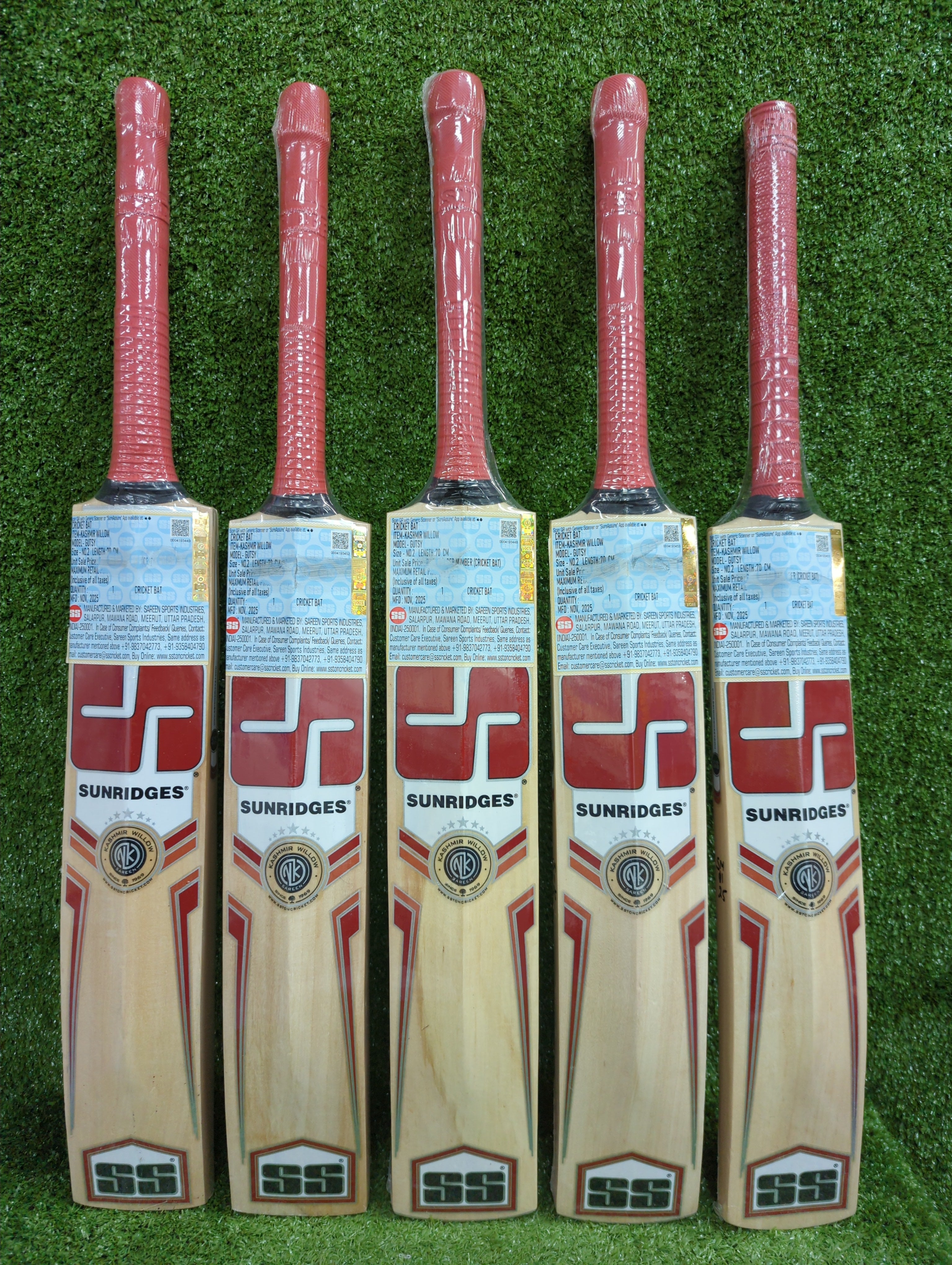 SS Gutsy Junior/Youth Kashmir Willow Cricket Bat