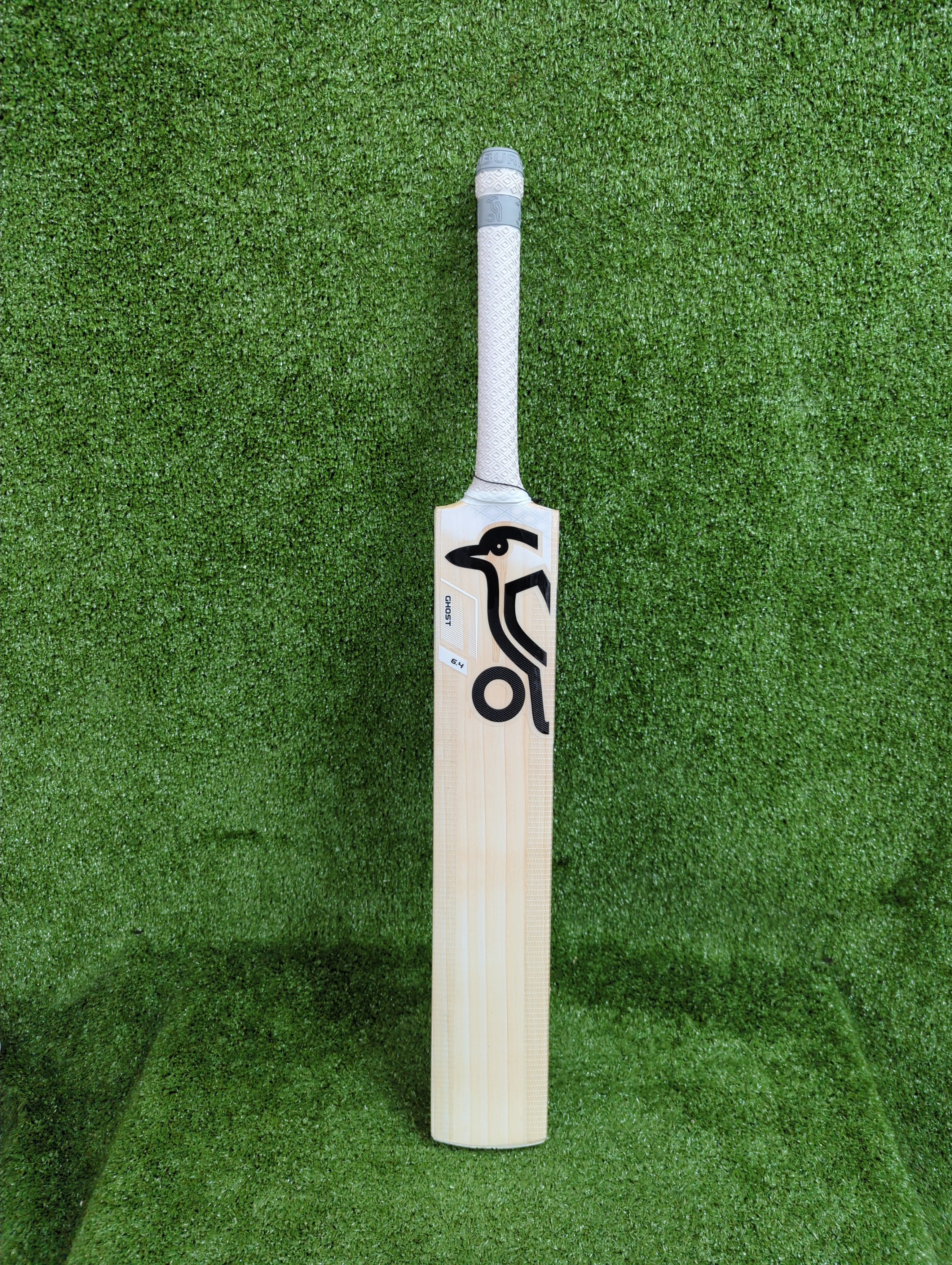 Kookaburra Ghost 6.4 Junior / Youth English Willow Cricket Bat