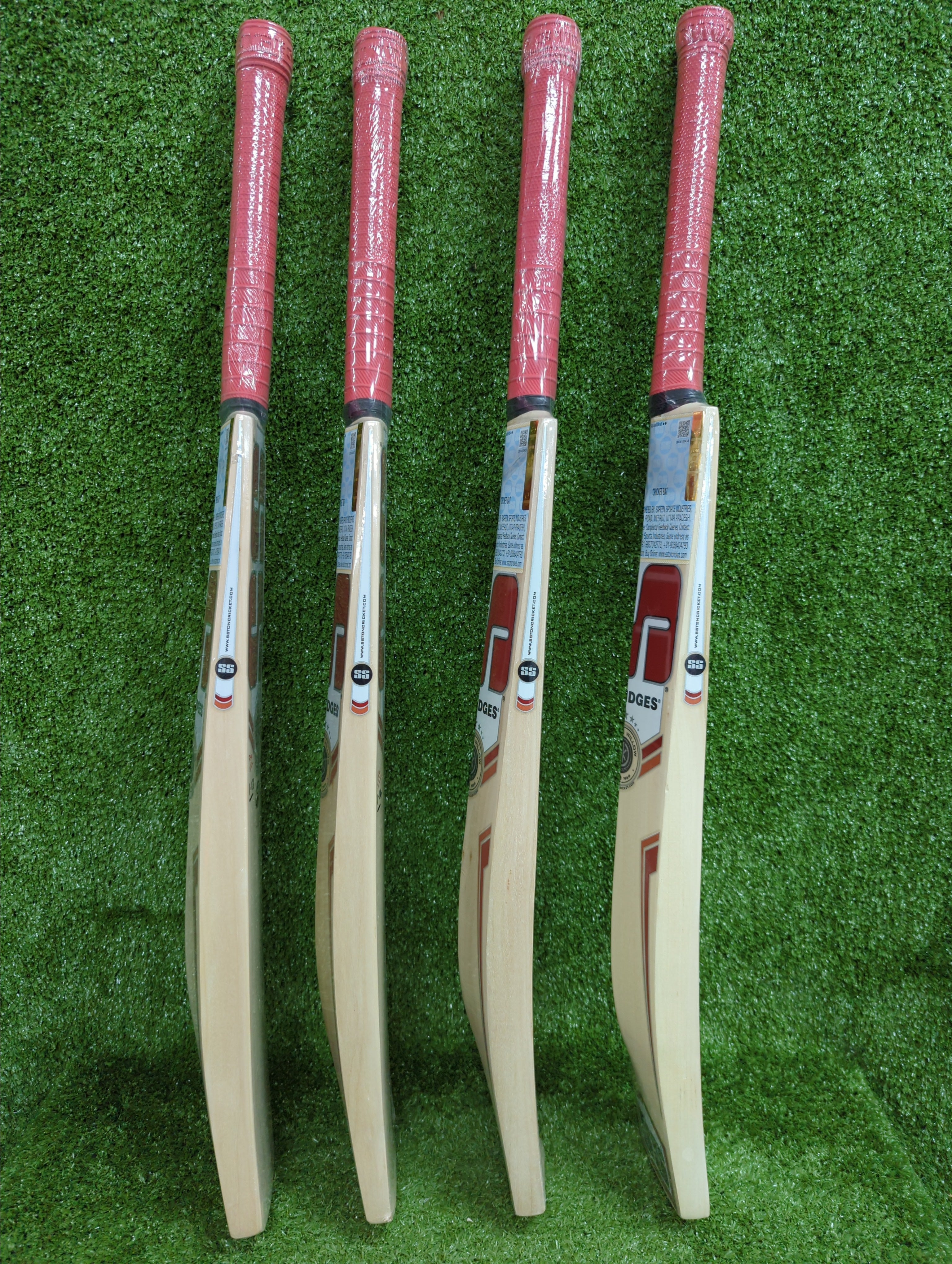 SS Gutsy Junior/Youth Kashmir Willow Cricket Bat