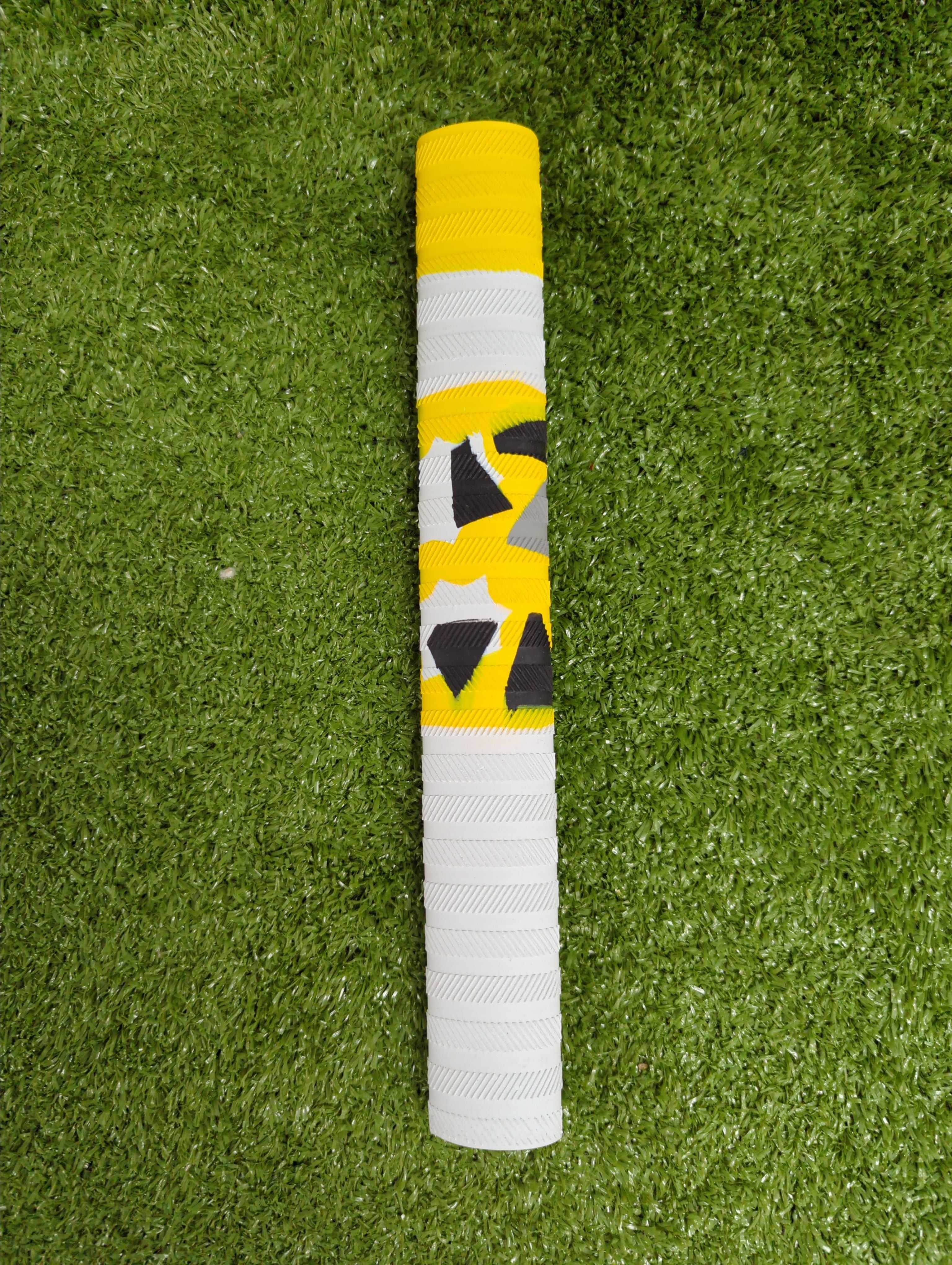 Raydn Camouflage Maxx Multi Color Cricket Grip