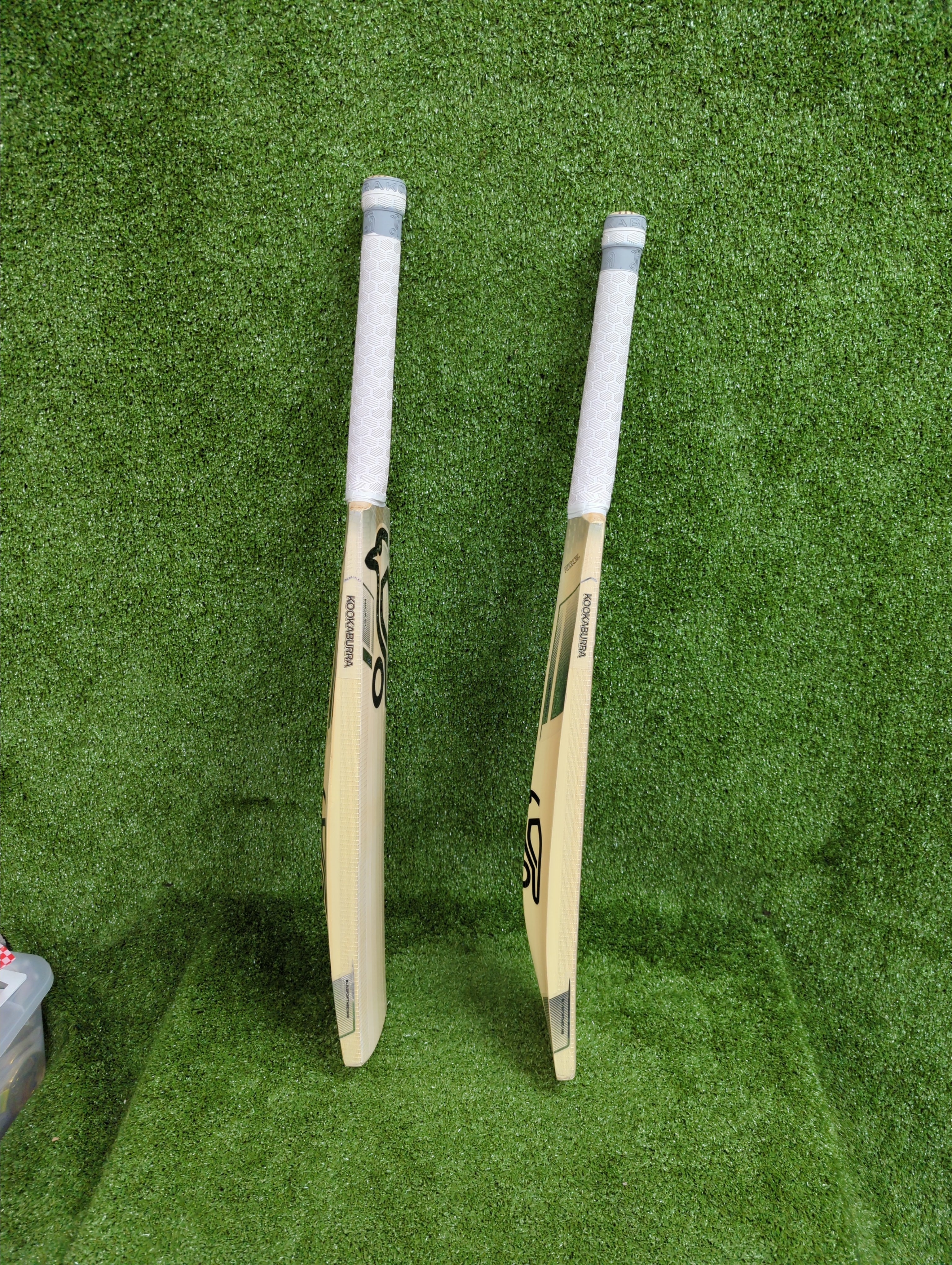 Kookaburra Nickel 6.5 Junior / Youth English Willow Cricket Bat