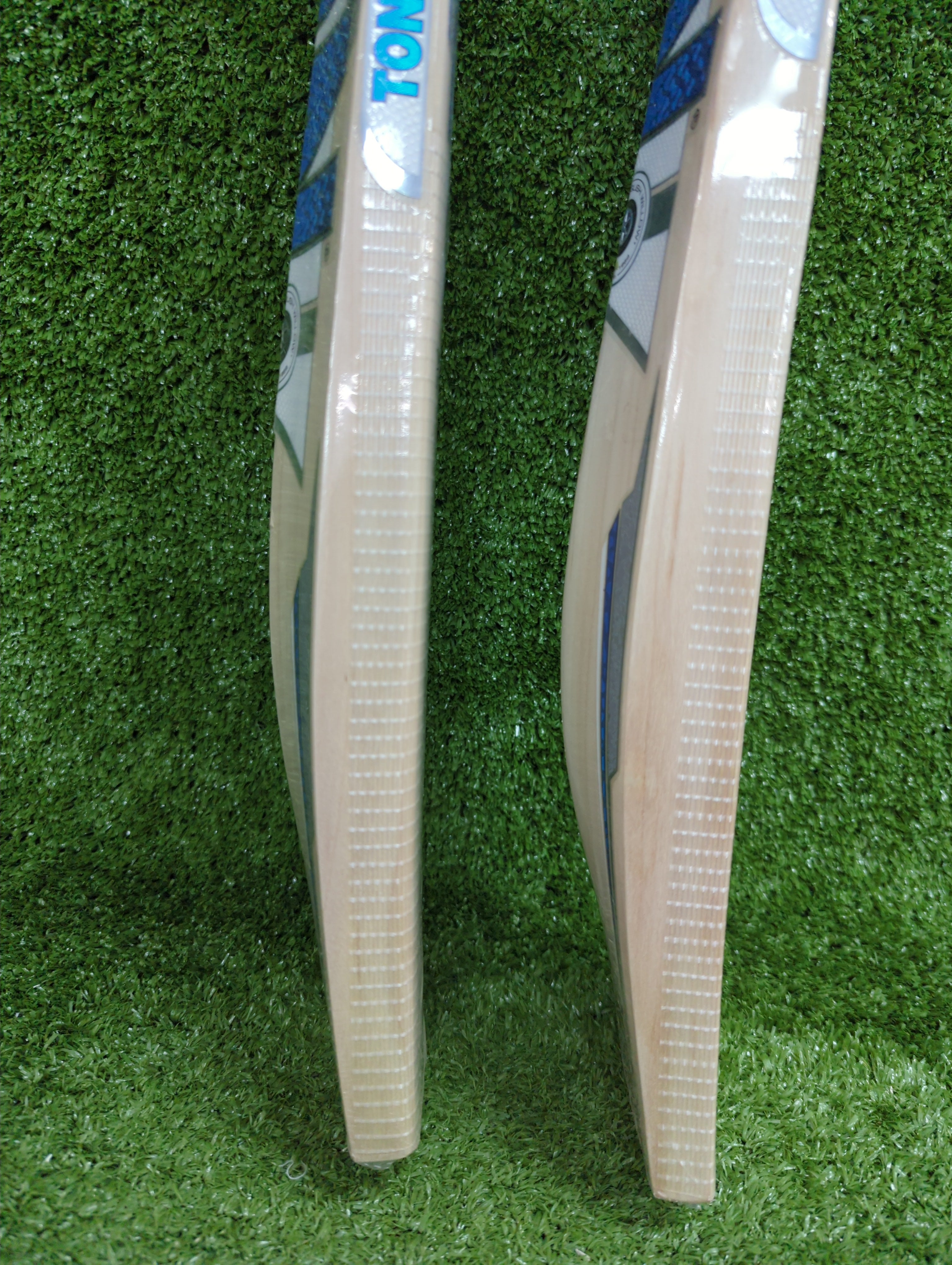 SS Ton Elite Junior/Youth English Willow Cricket Bat