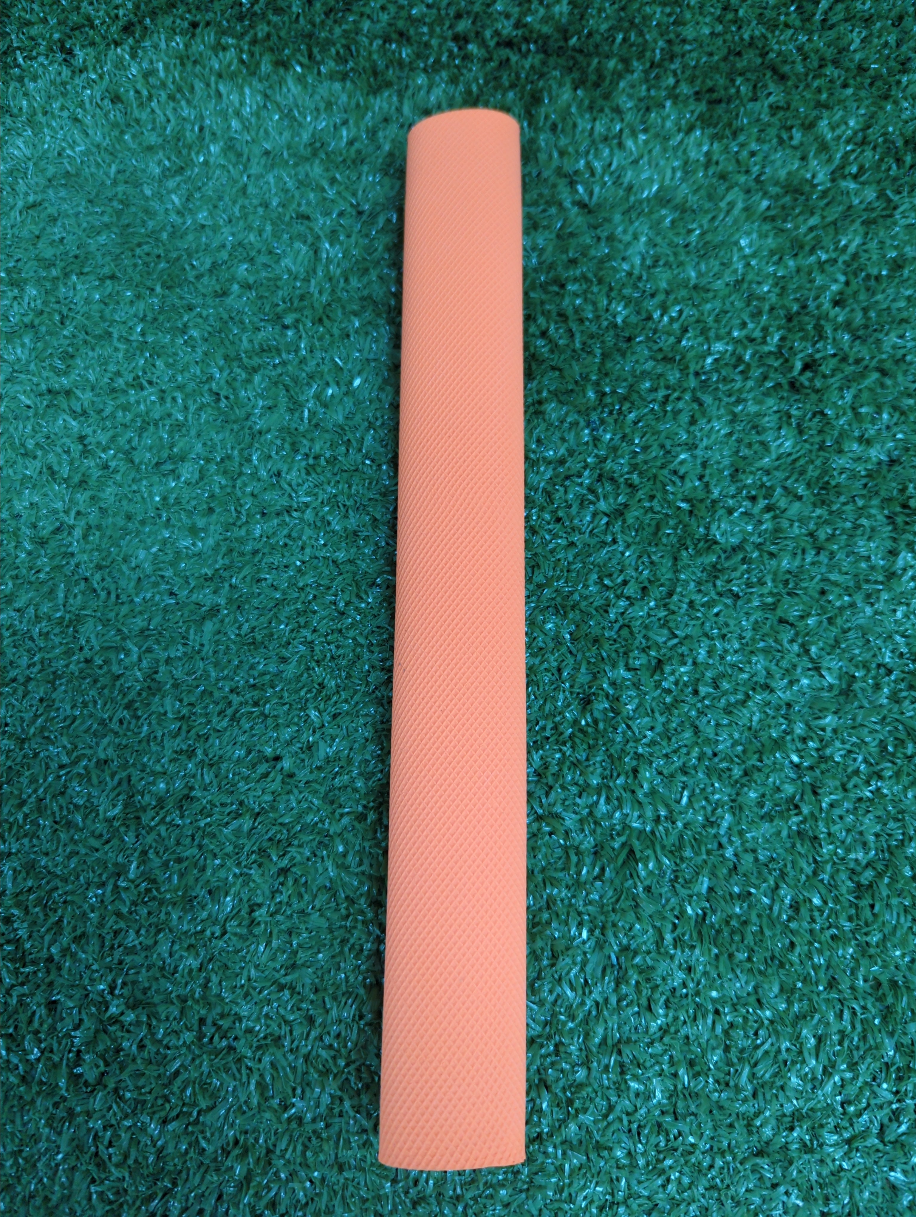 Raydn Diamond Youth Cricket Bat Grip by Raydn - in-use view - TopCricketStore
